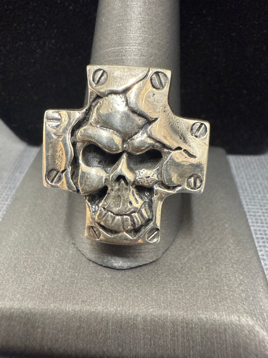 Silver skull ring
