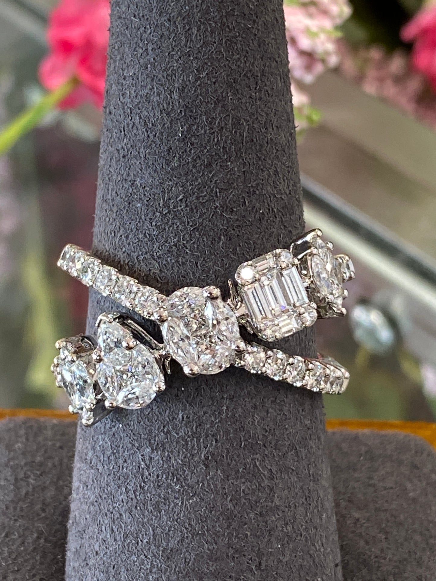 18k White Gold Diamond Ring