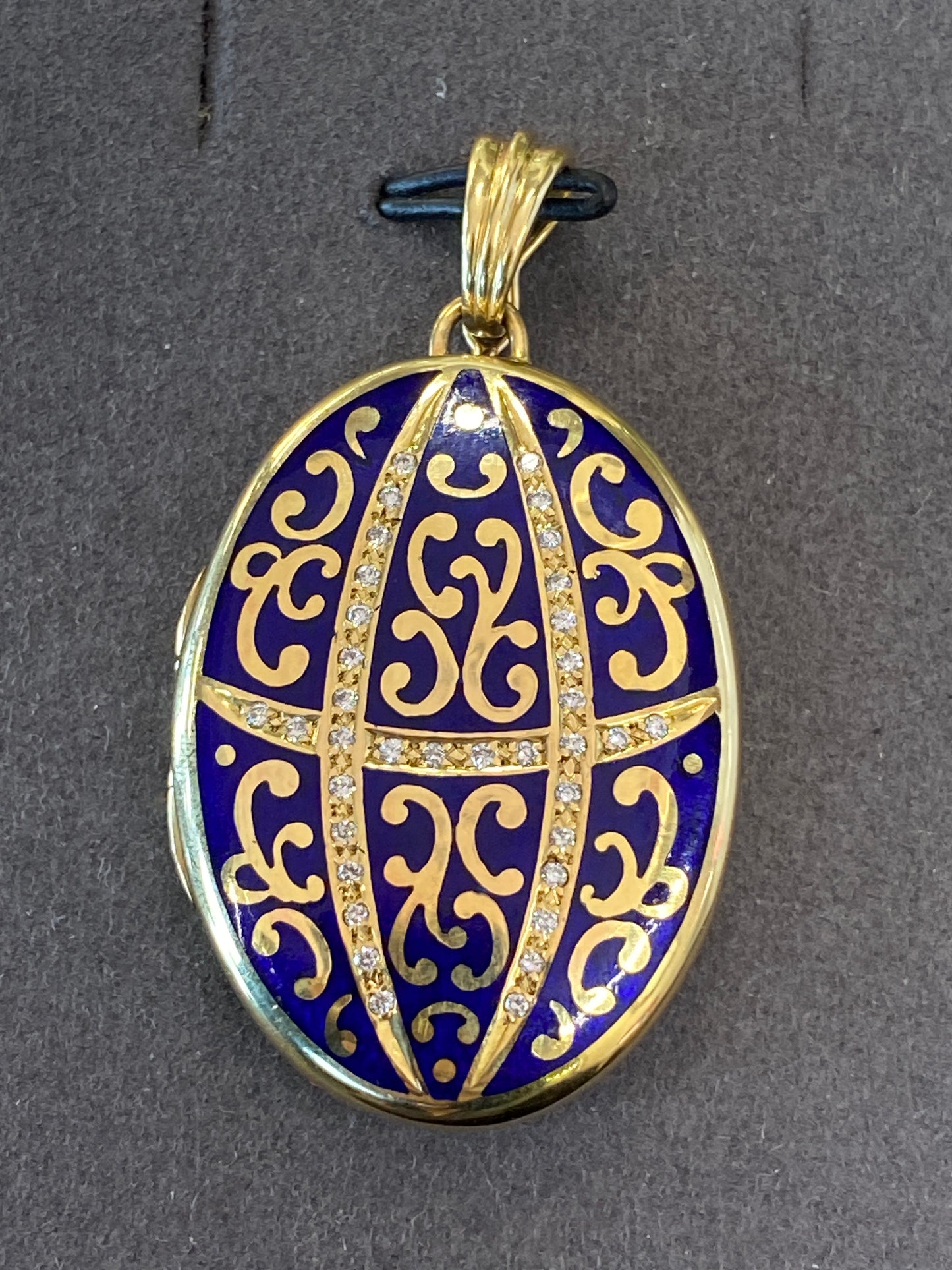 18k Yellow Gold Locket Pendant