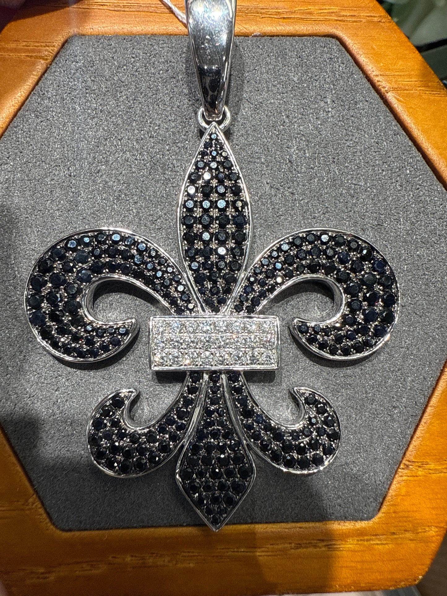 Flour-De-Lis Charm