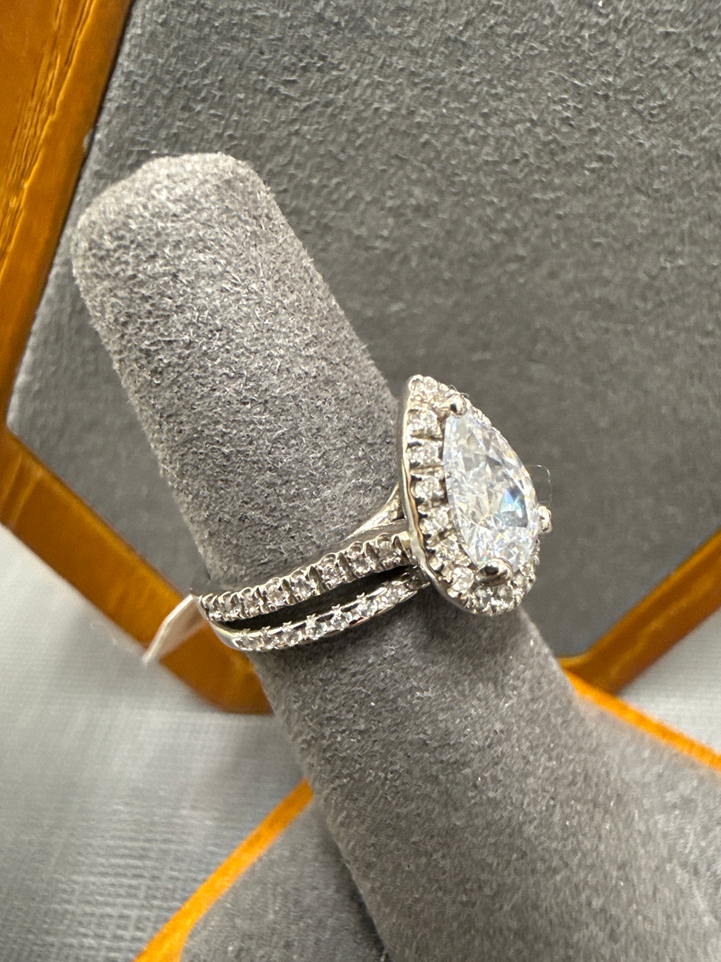 White gold ring