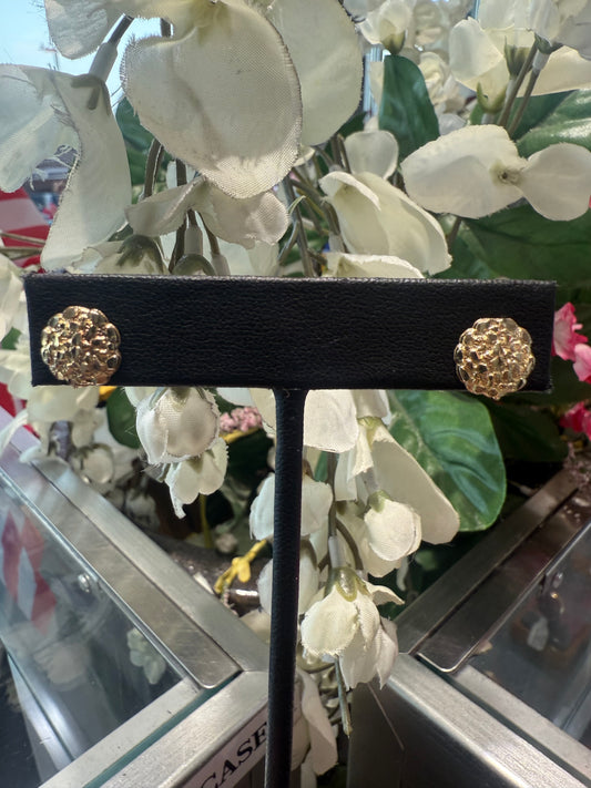 Gold earrings