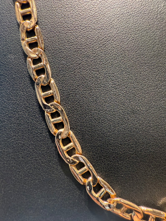 Gold Gucci chain