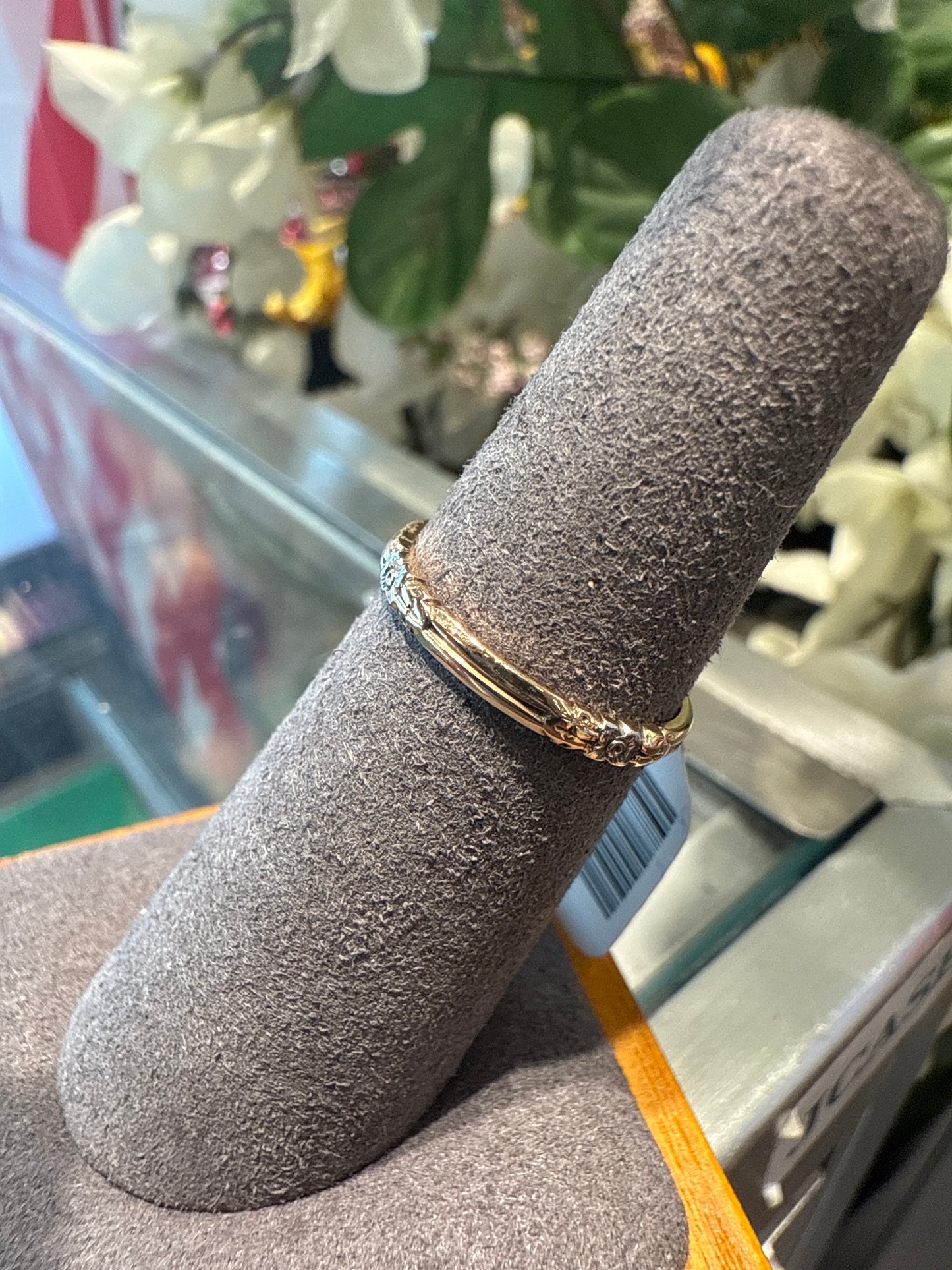 Gold band