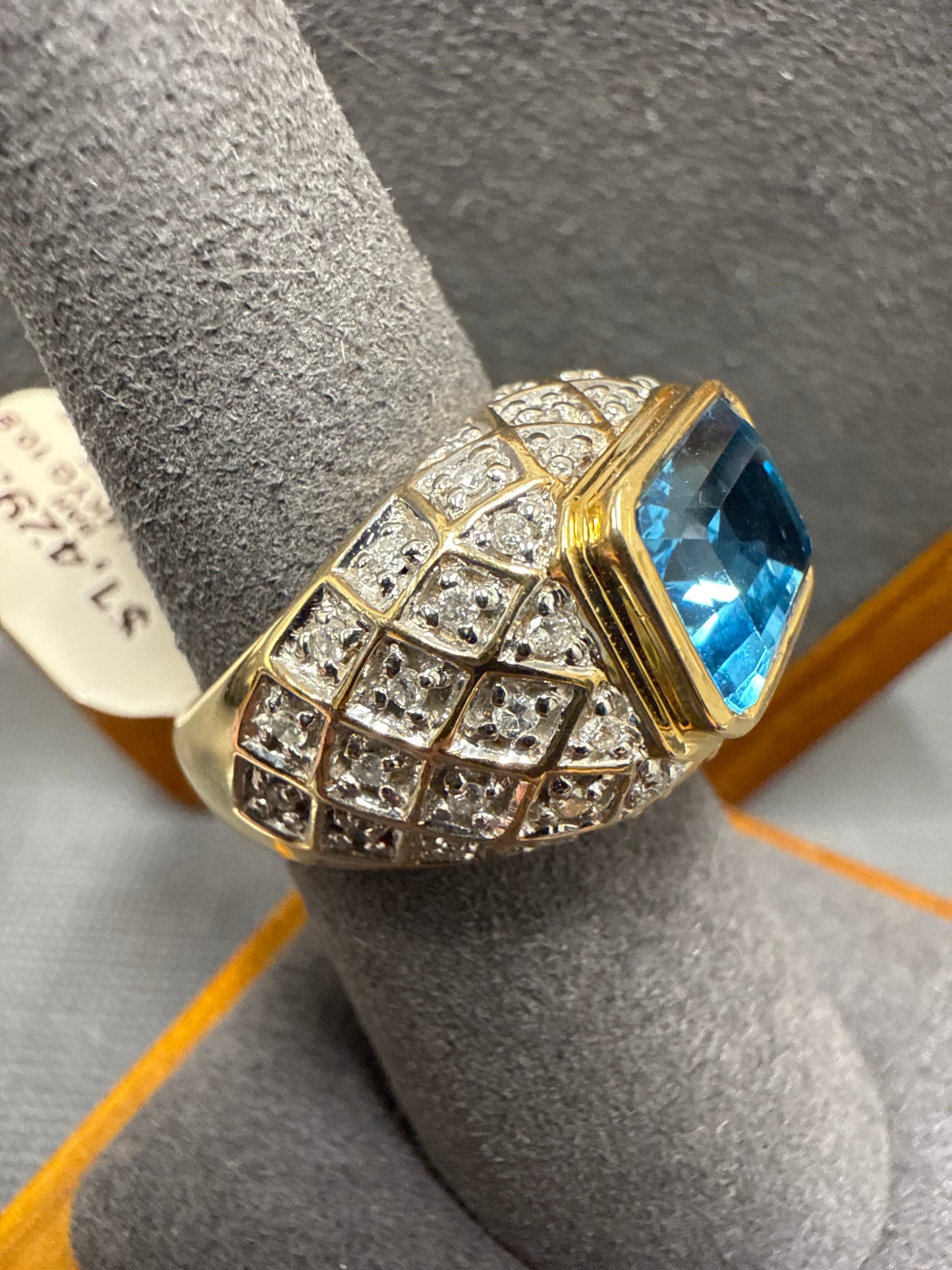 Gold ring