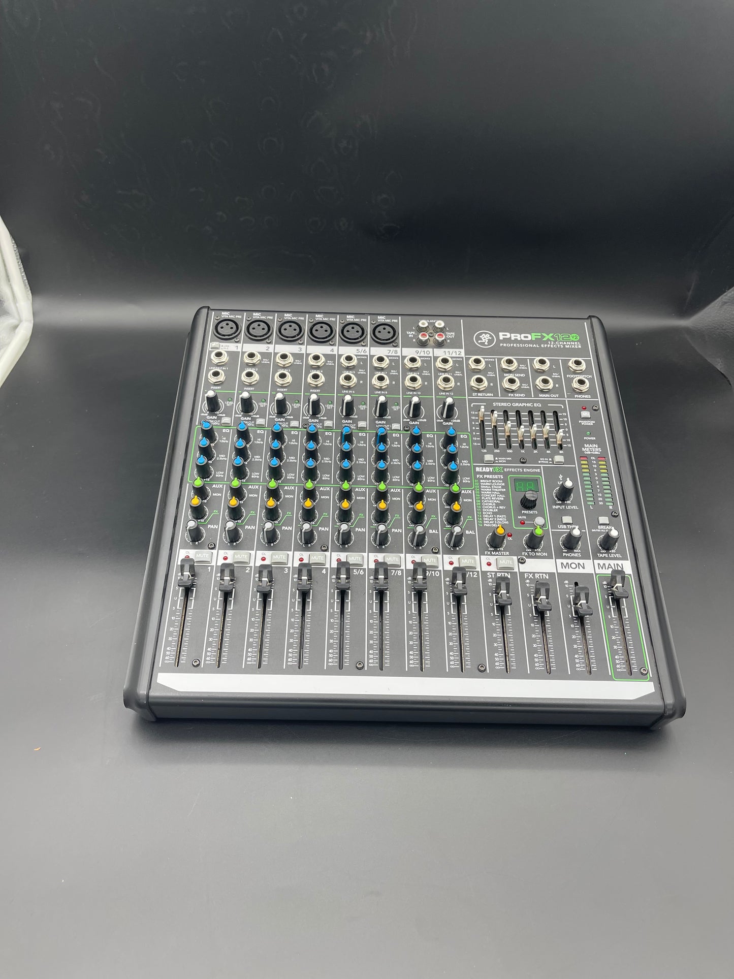 Mackie Professional Mixer Board (152304) MMP