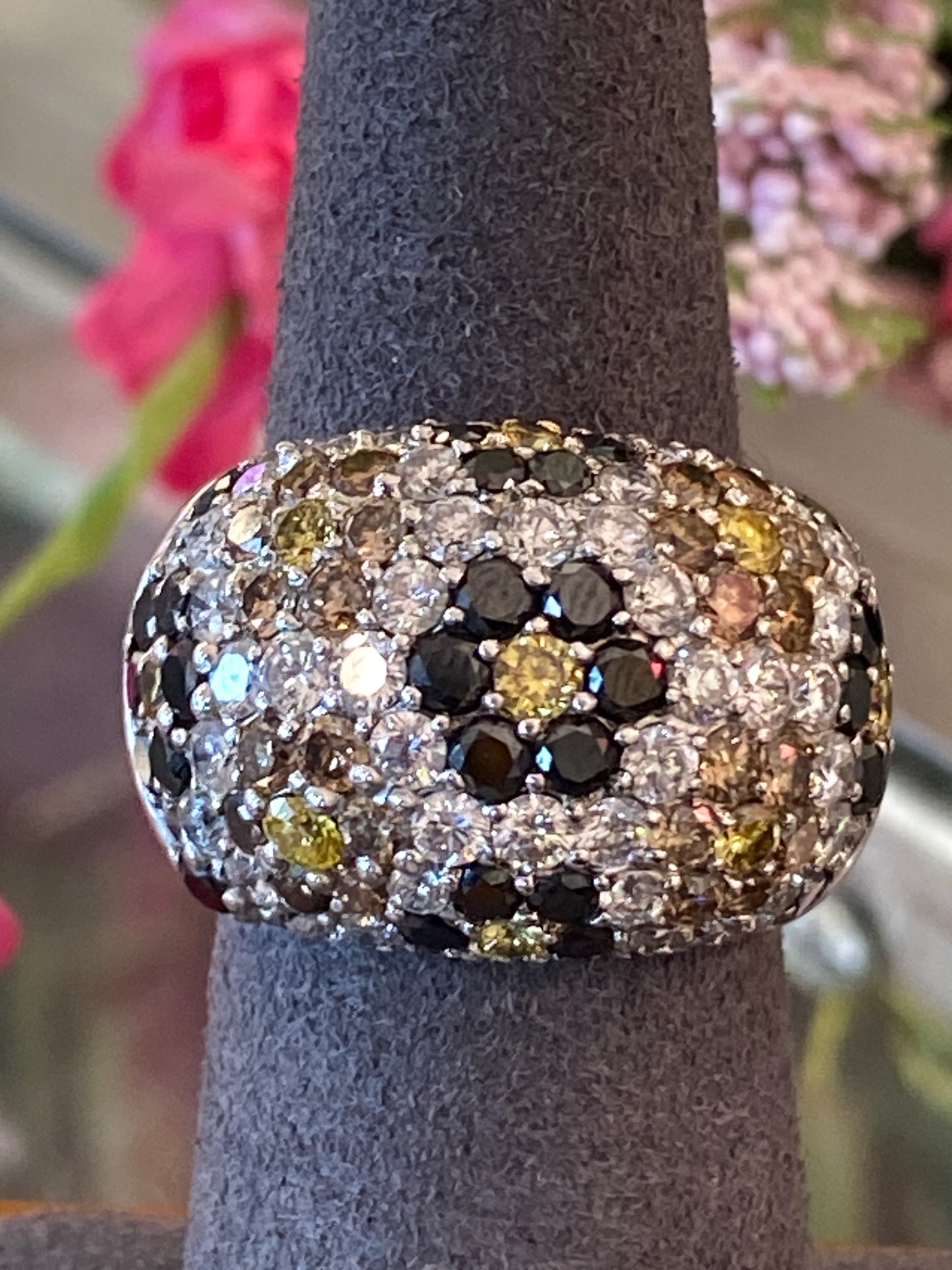 18k White Gold Diamond Ring
