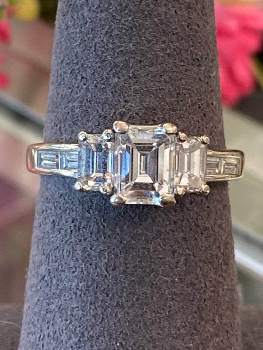 14k White Gold Diamond Engagement Ring