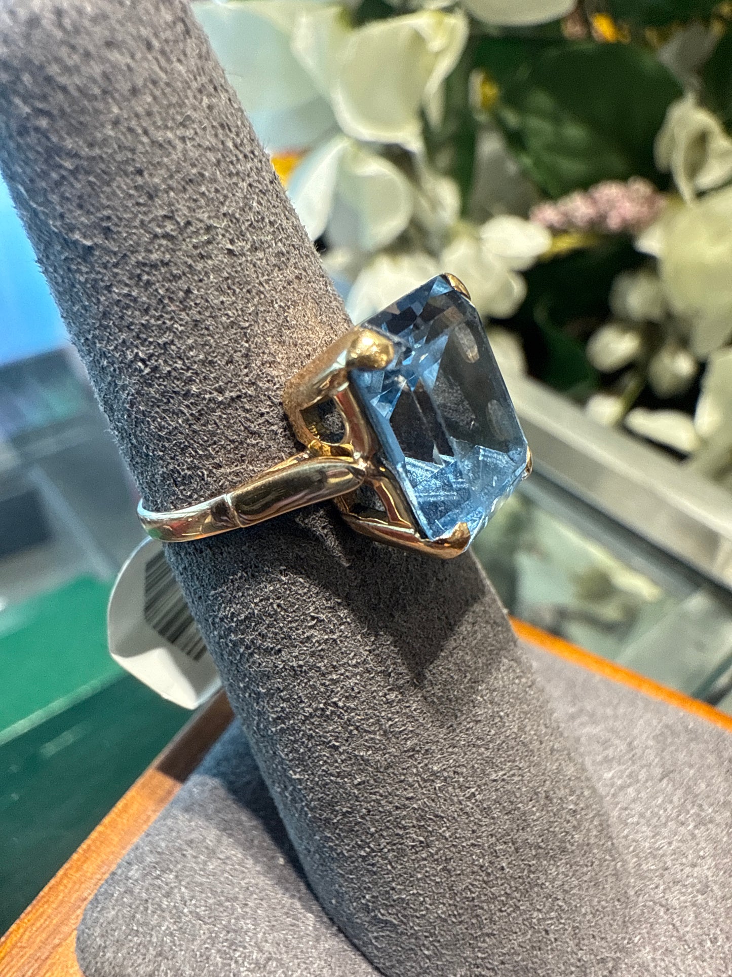 Gold ring