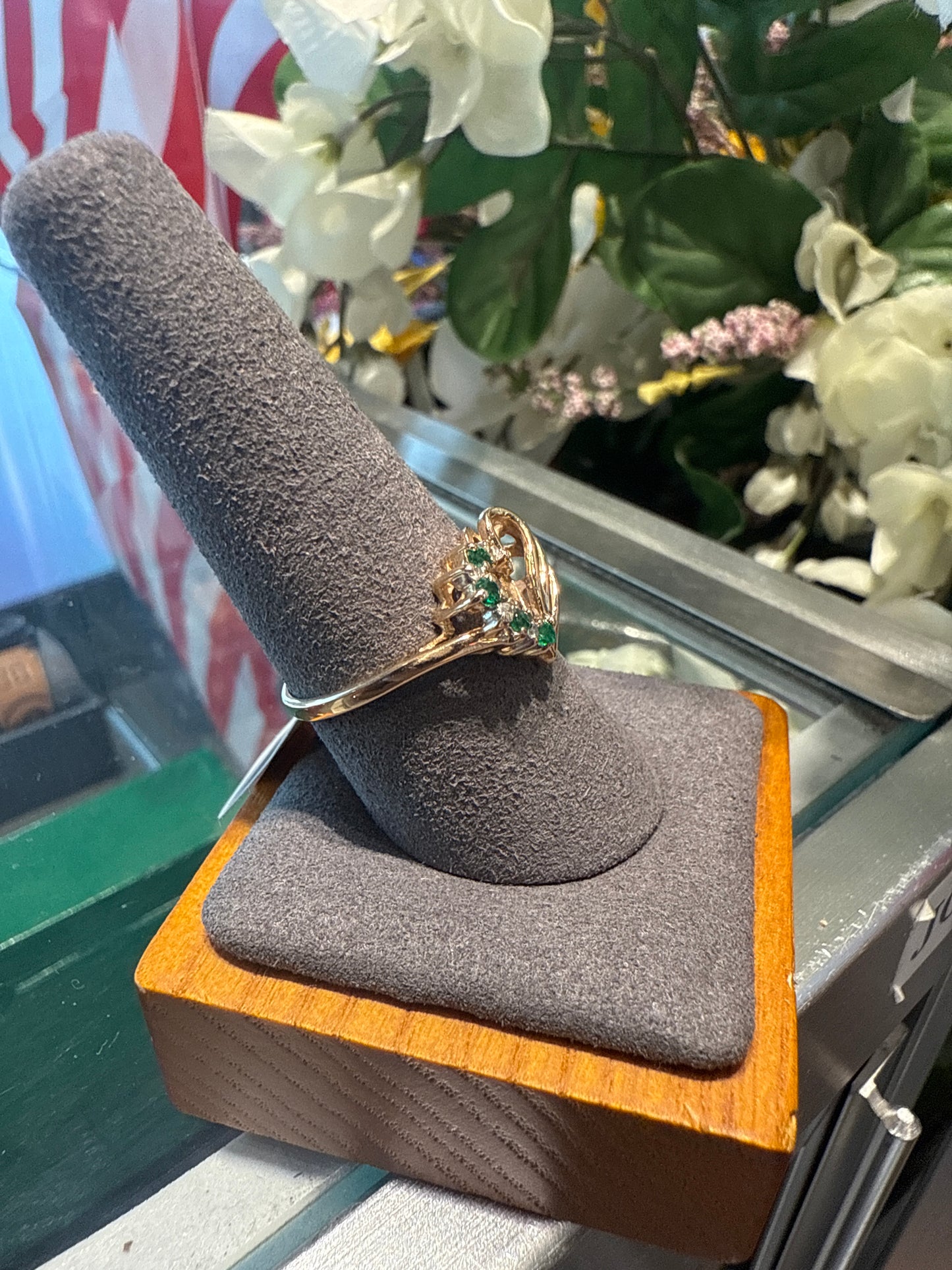 Gold heart ring