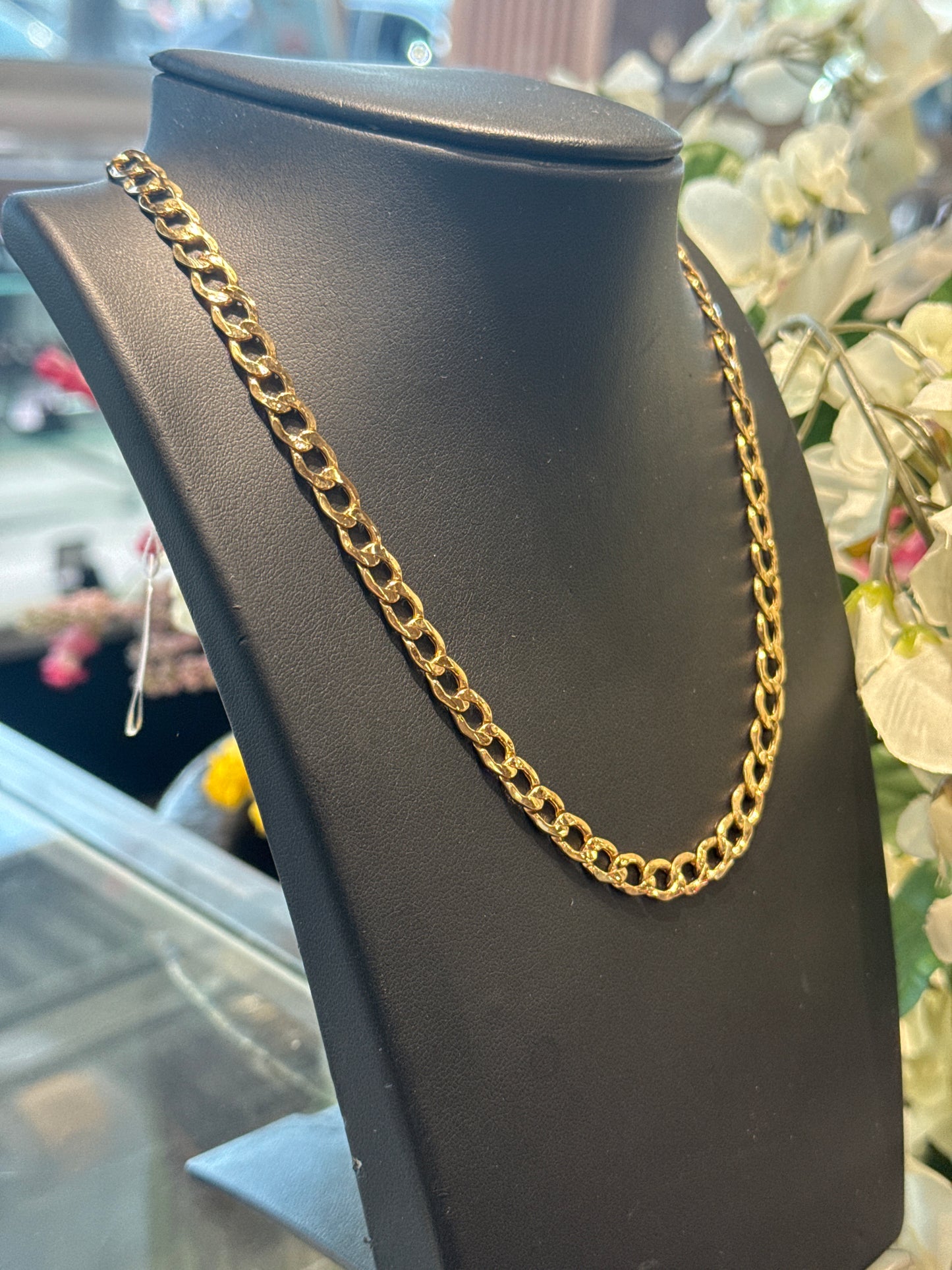 Gold link chain