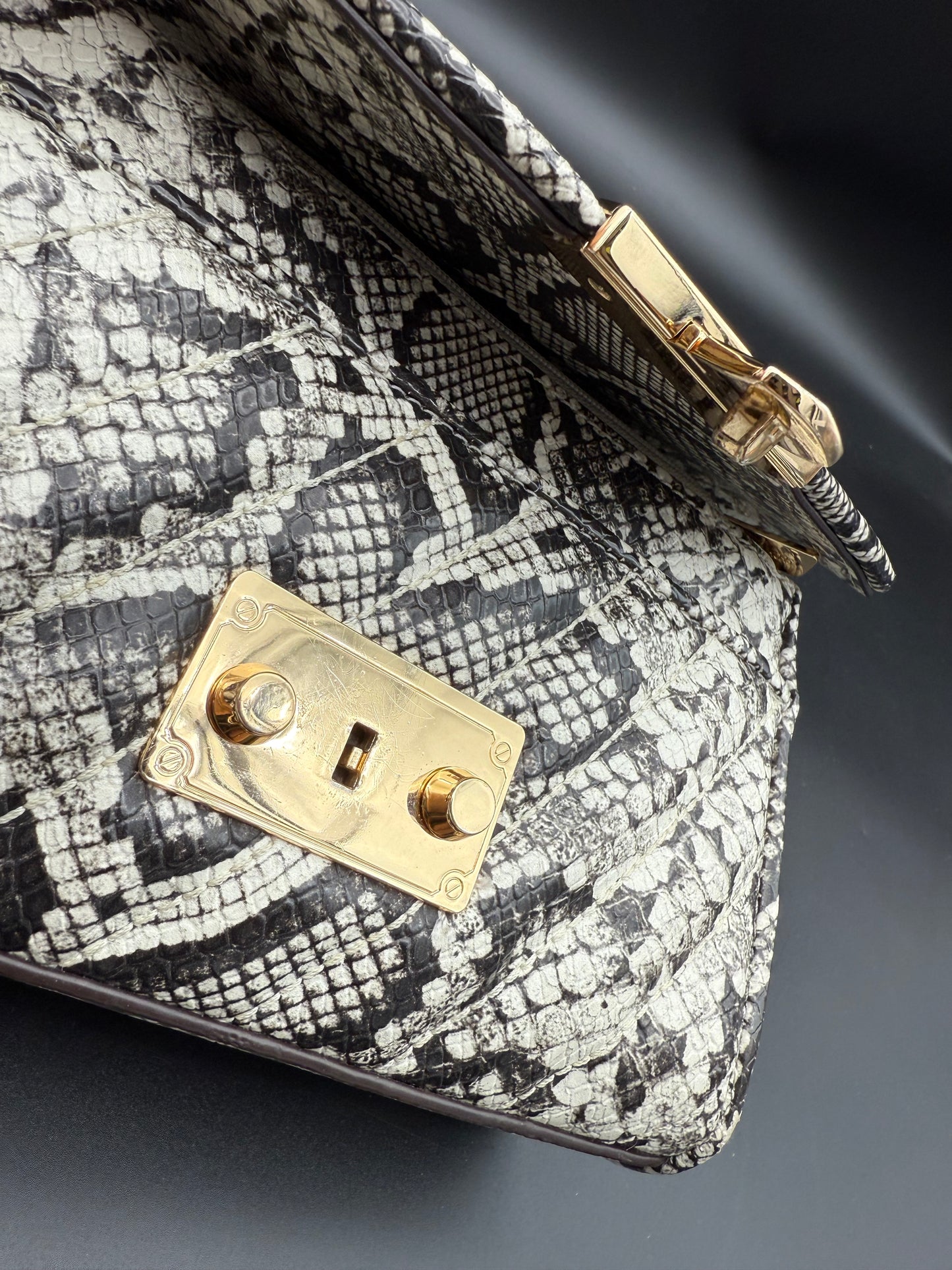 Hand bag