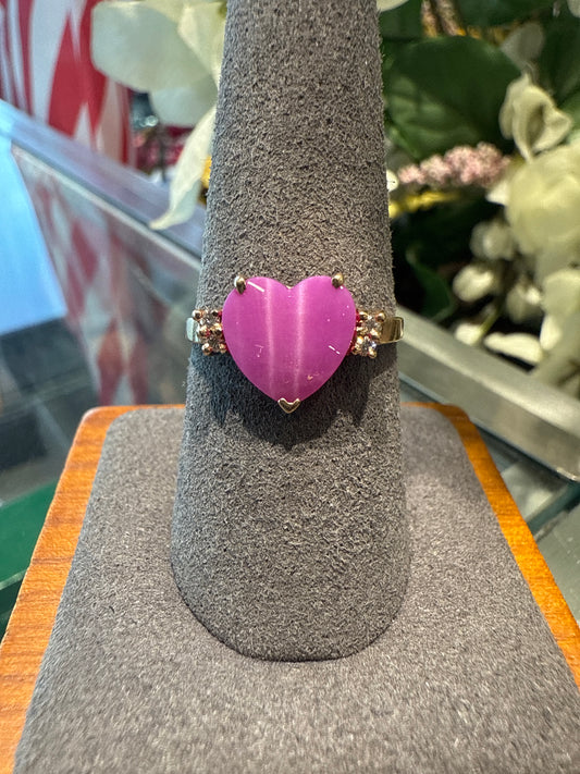 Gold heart ring