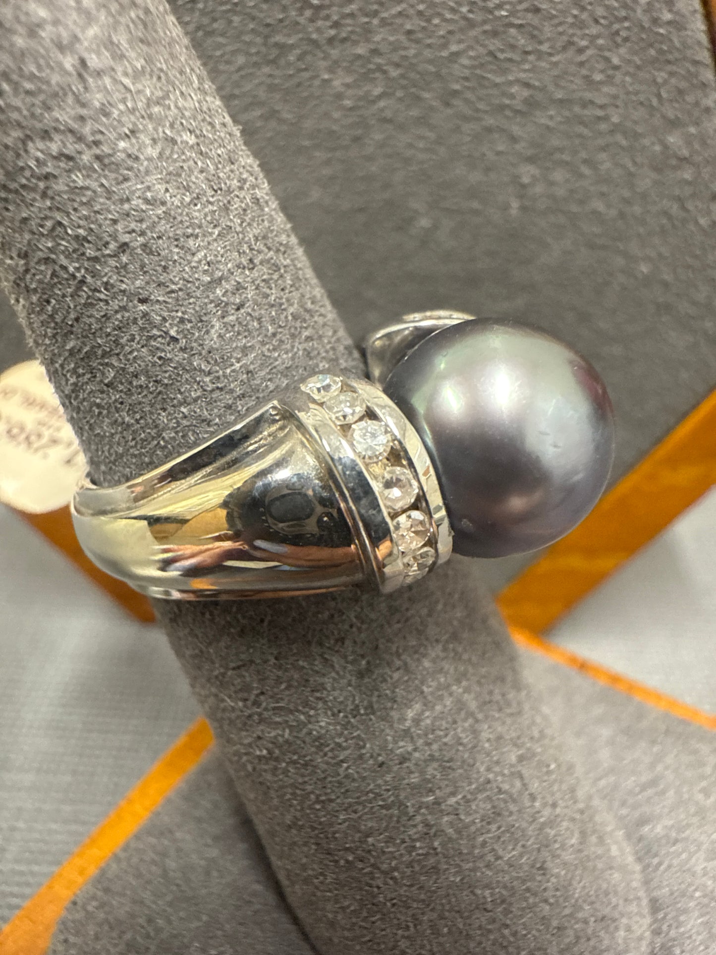 White gold ring