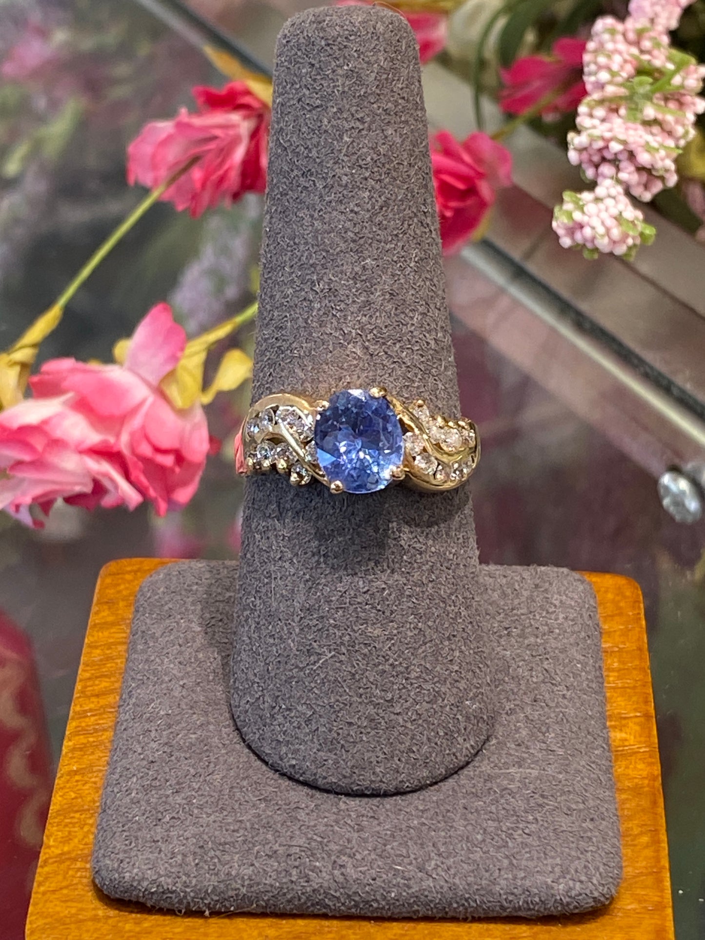 14k Yellow Gold Ring With A Blue Sapphire & Diamonds