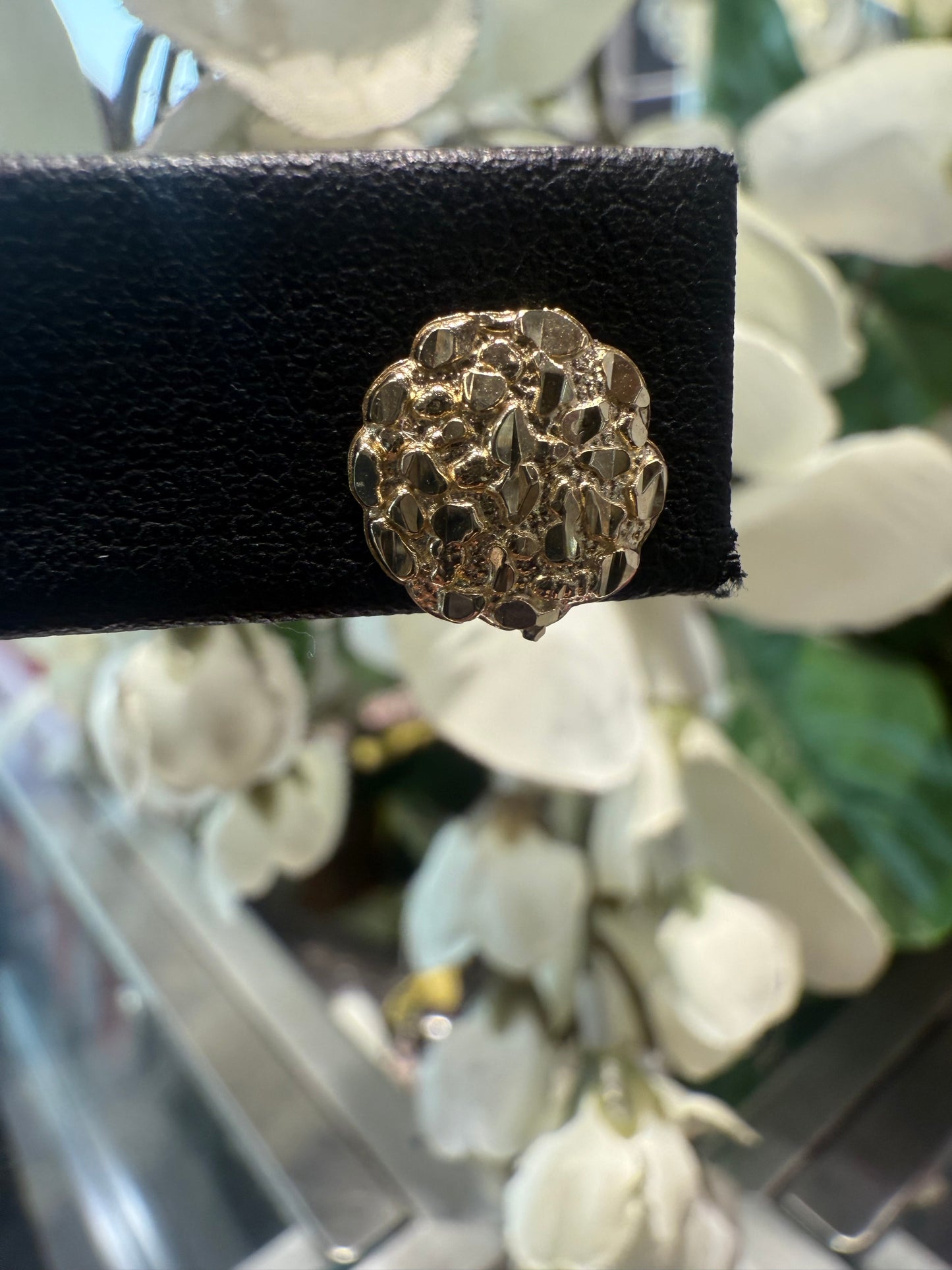 Gold earrings