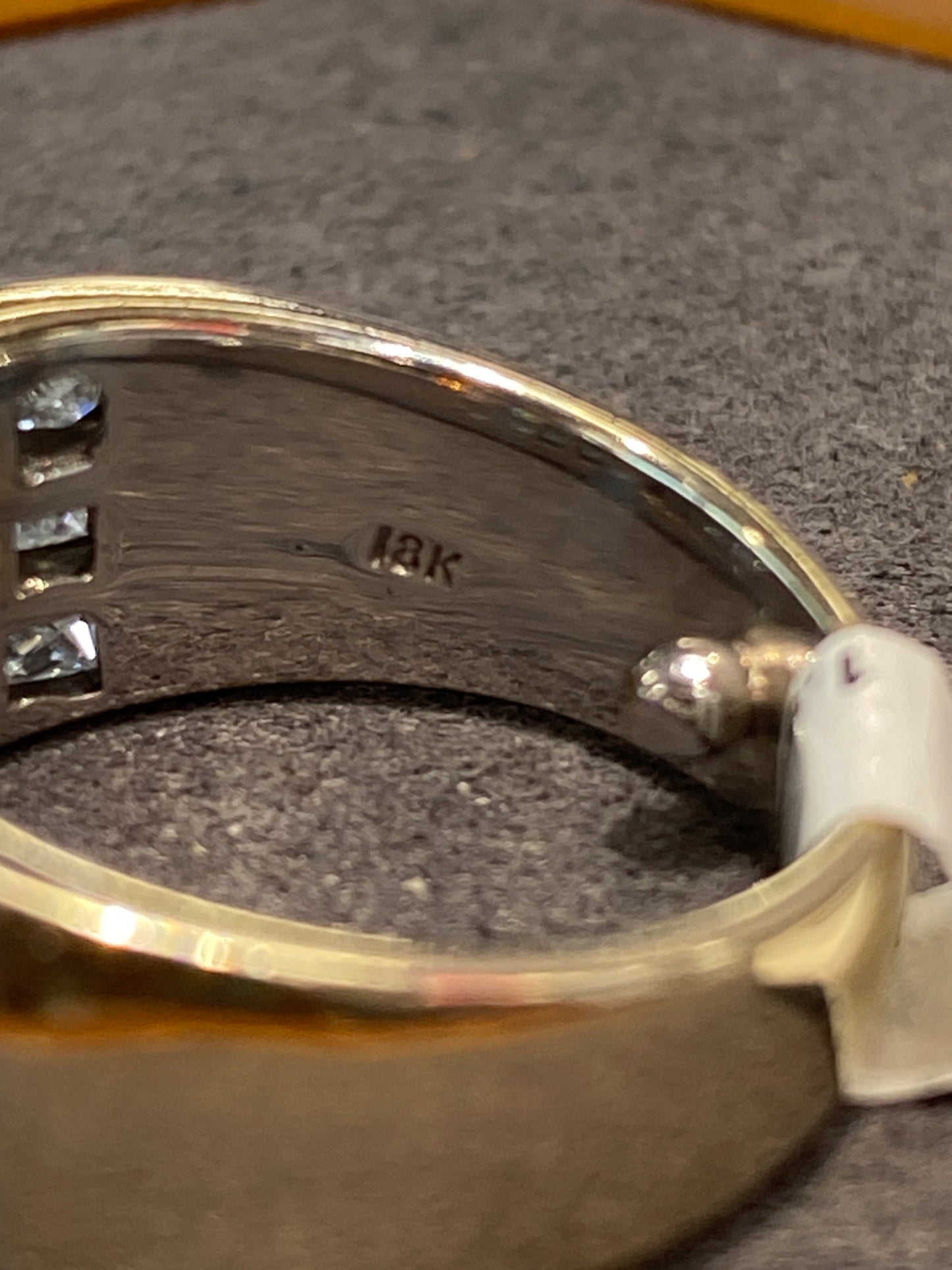 18k White Gold Diamond Engagement Ring