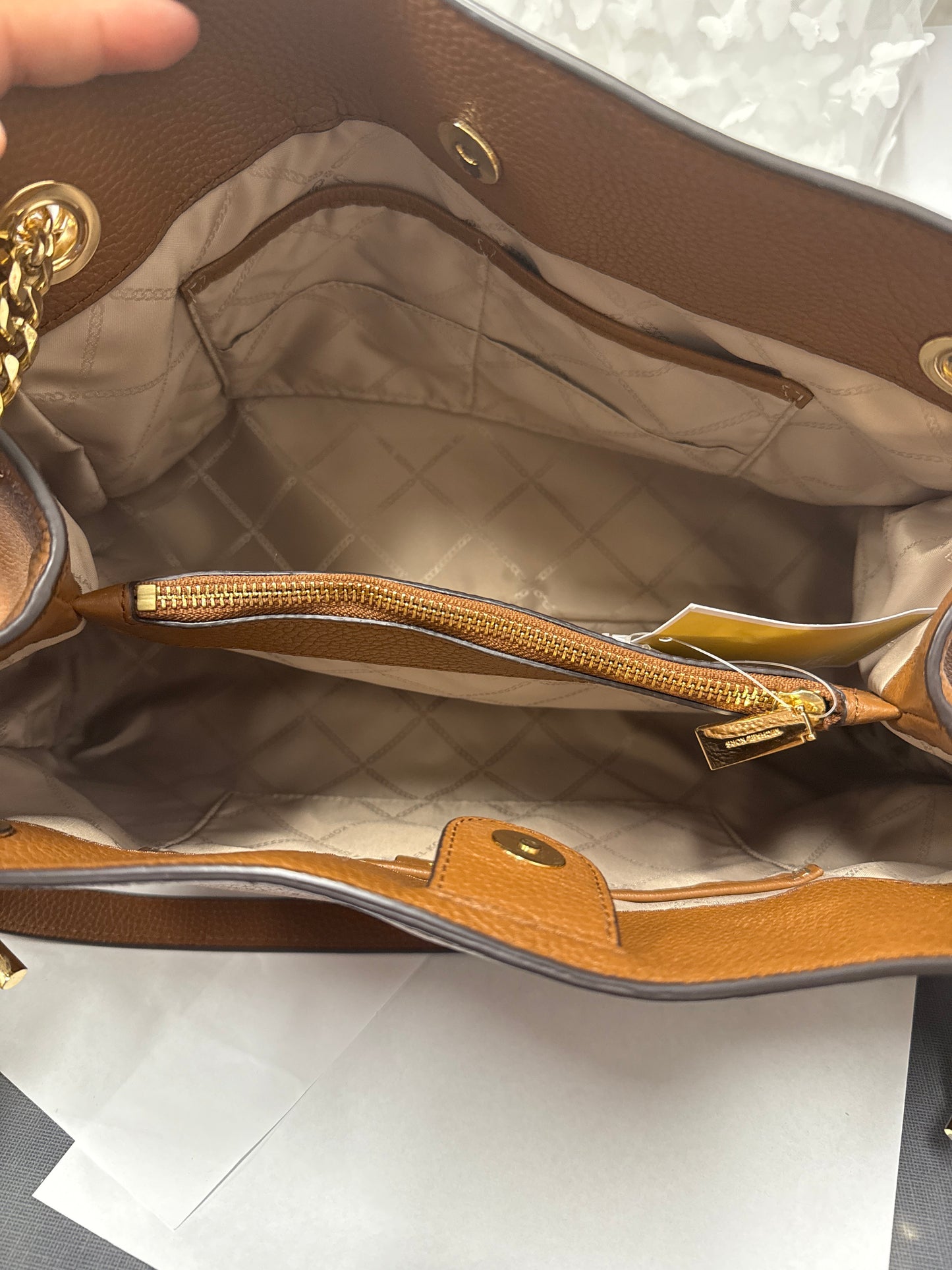 Hand bag