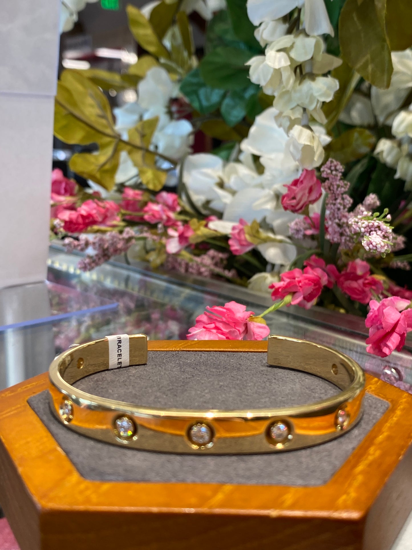 18k Yellow Diamond Cuff Bracelet