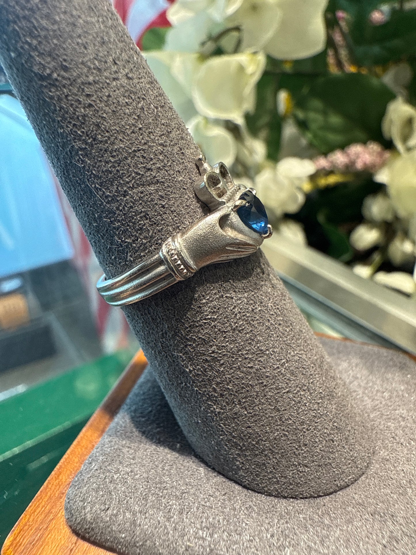White gold ring