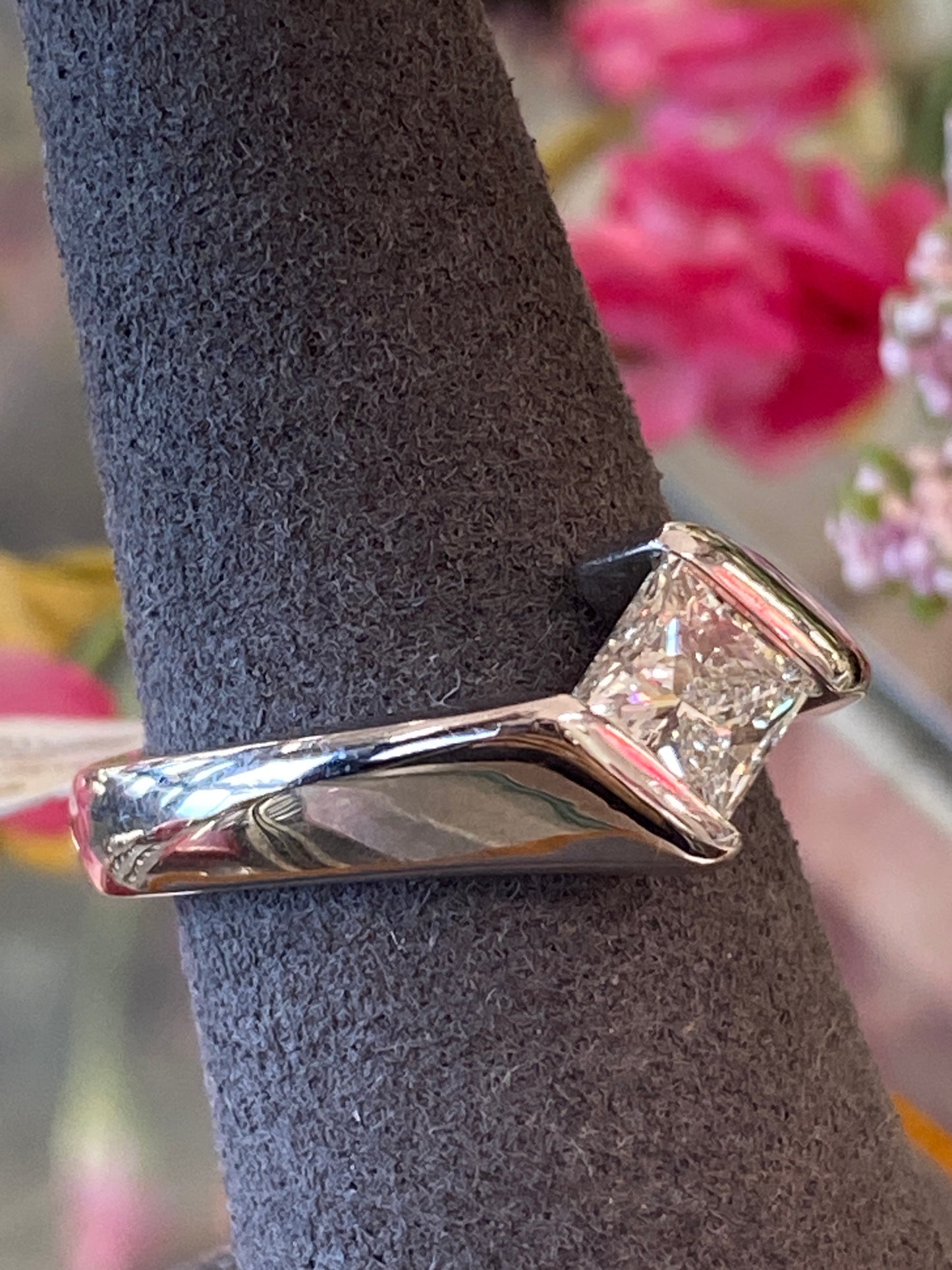 14k White Gold Diamond Ring