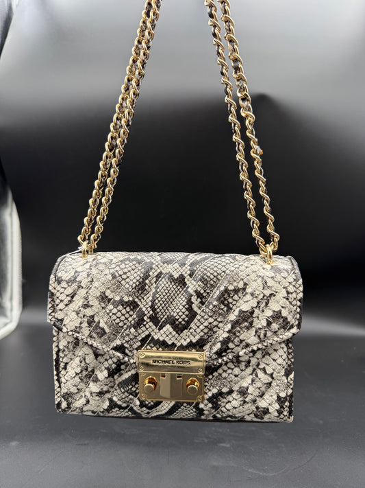 Hand bag