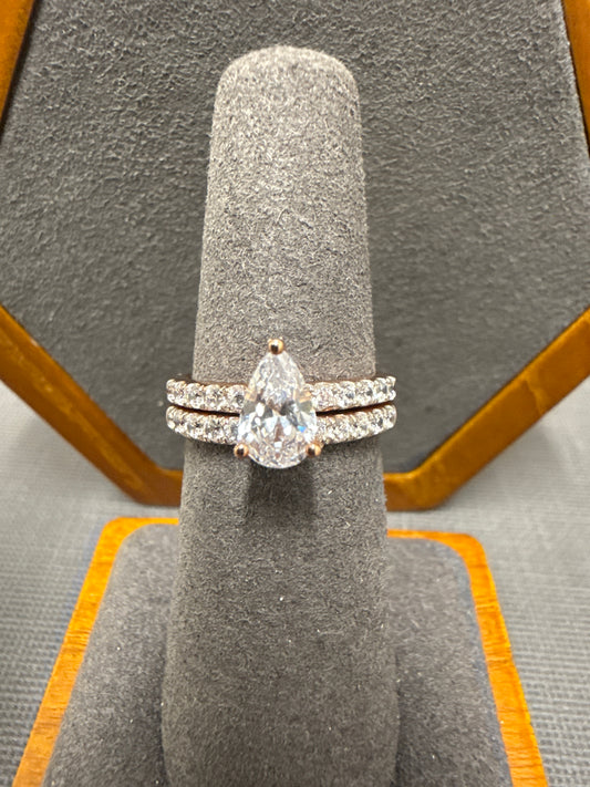 Rose gold ring