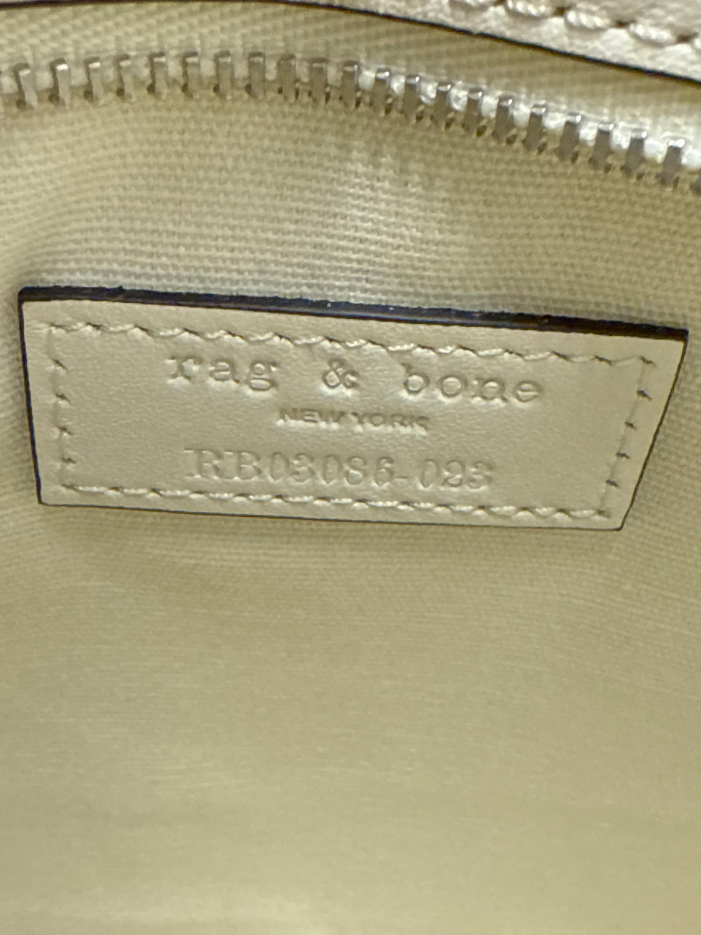 Hand bag
