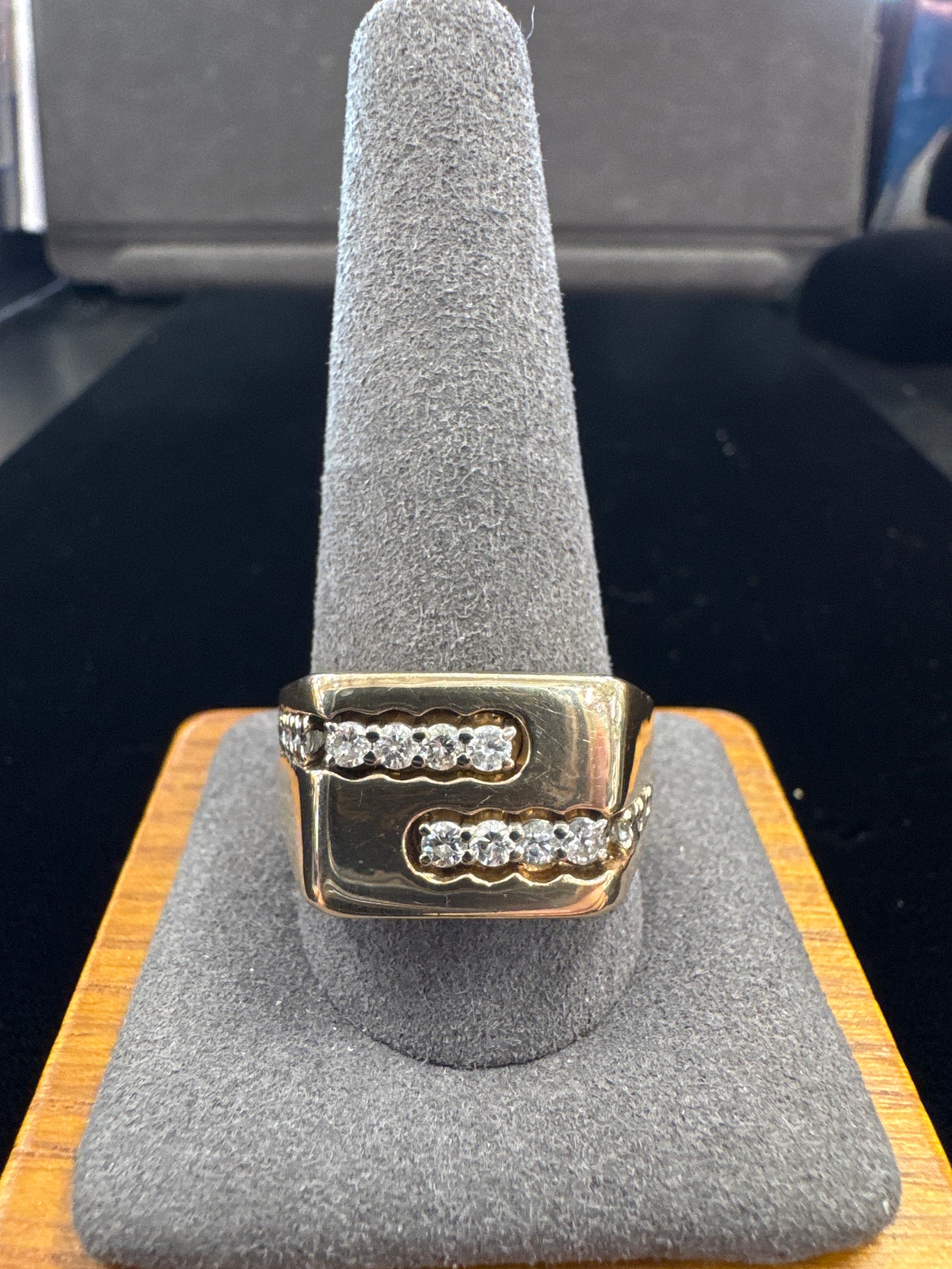 Men’s diamond ring