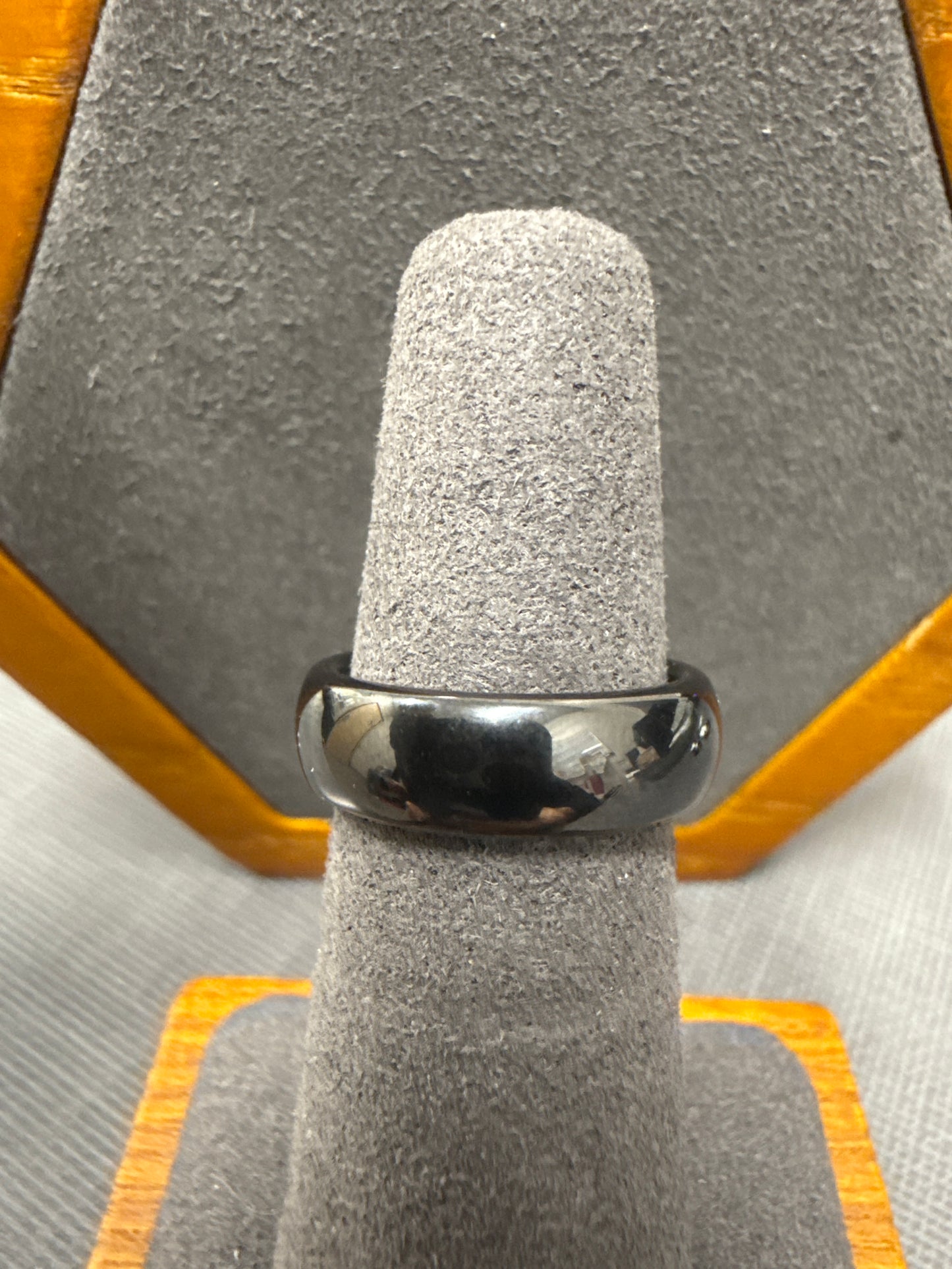 Tungsten band