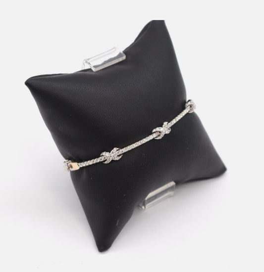 18k White Gold Diamond Bangle