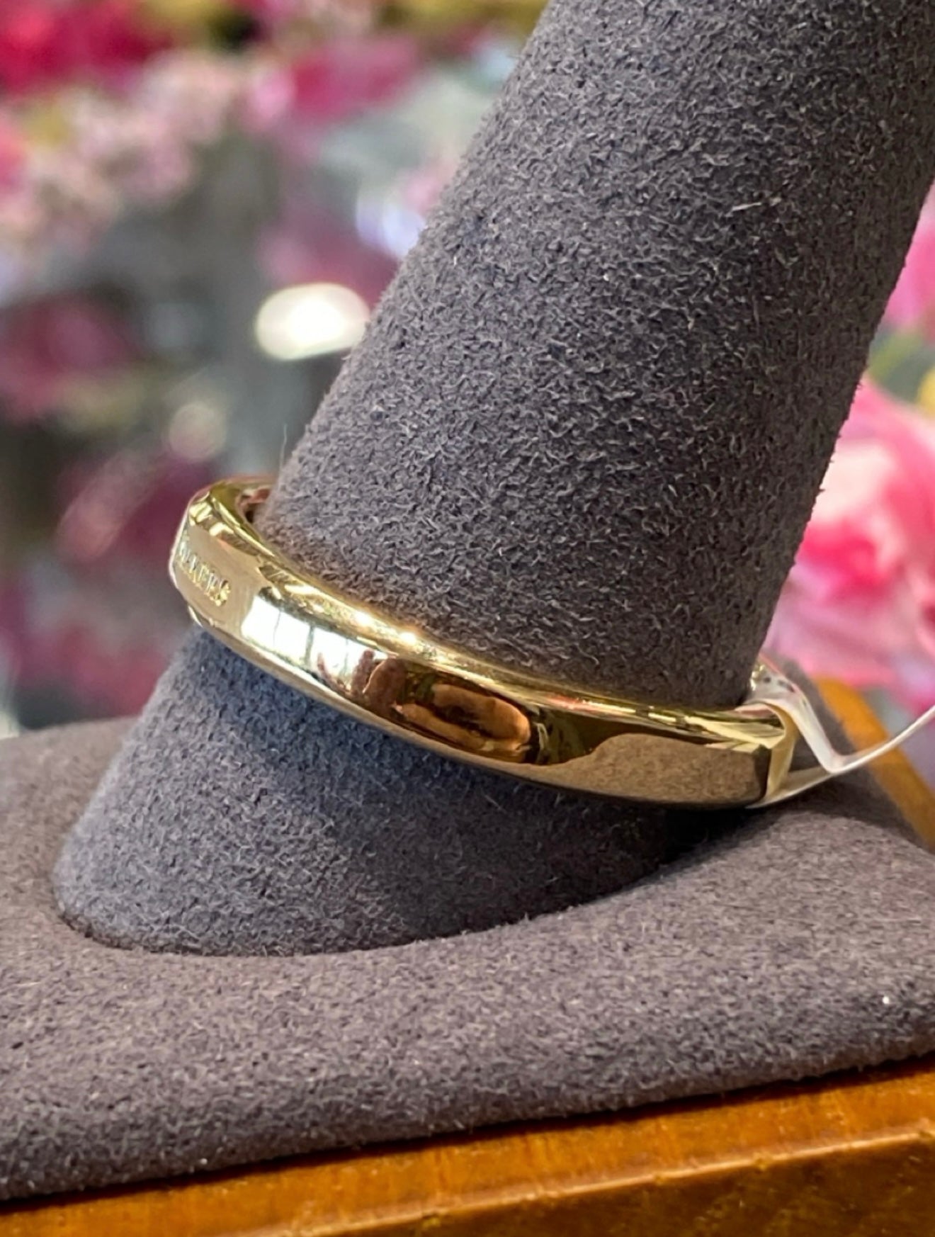 Gold ring