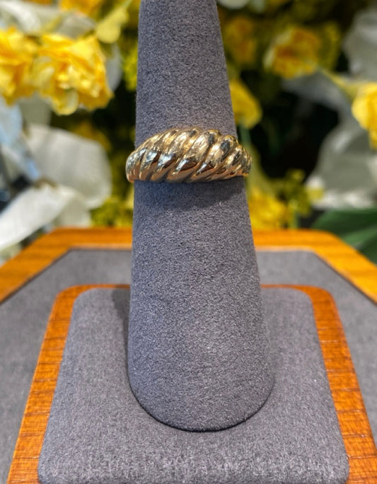 Gold ring