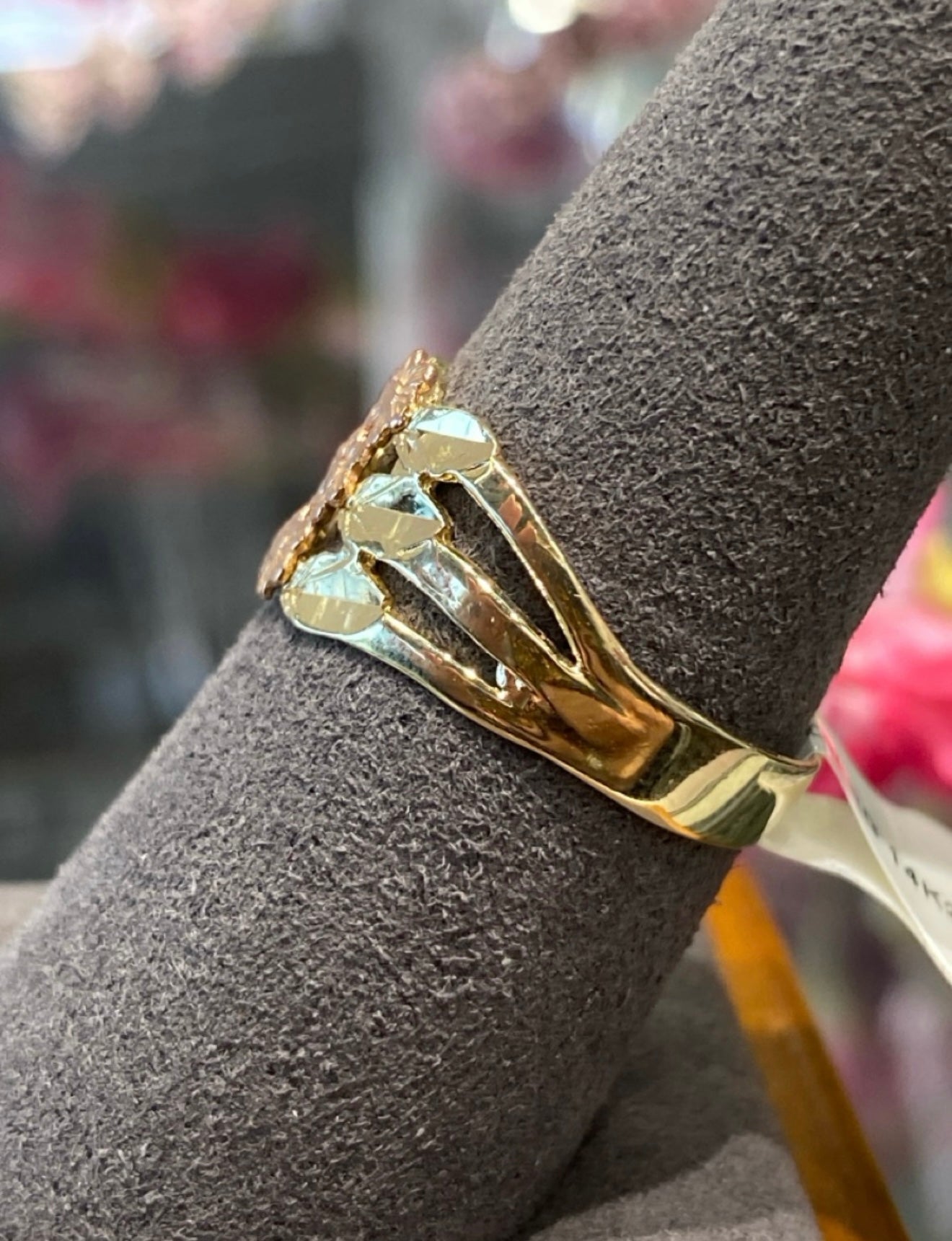 Gold ring