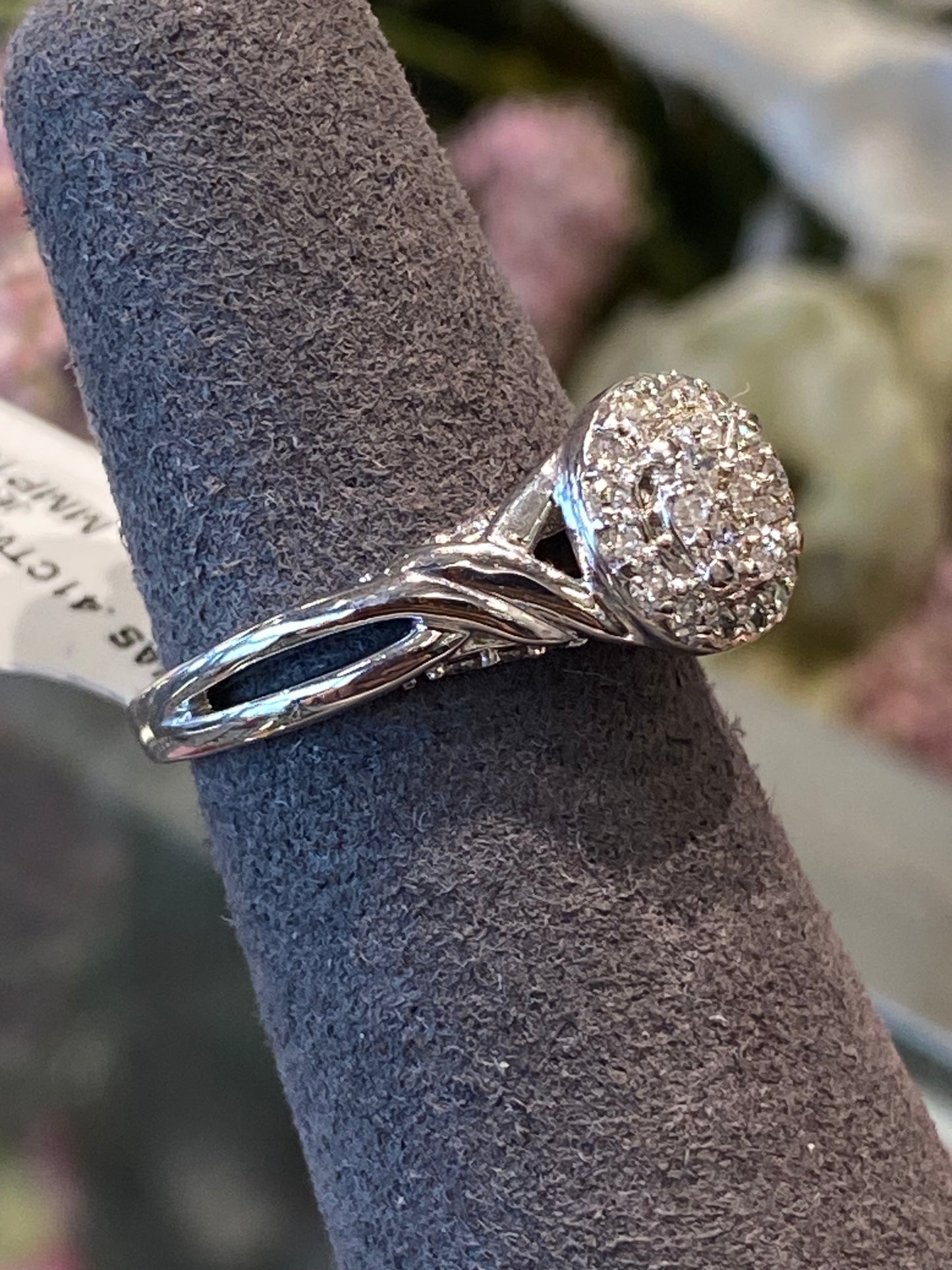 10k White Gold Diamond Engagement Ring