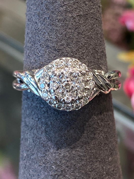 10k White Gold Diamond Engagement Ring