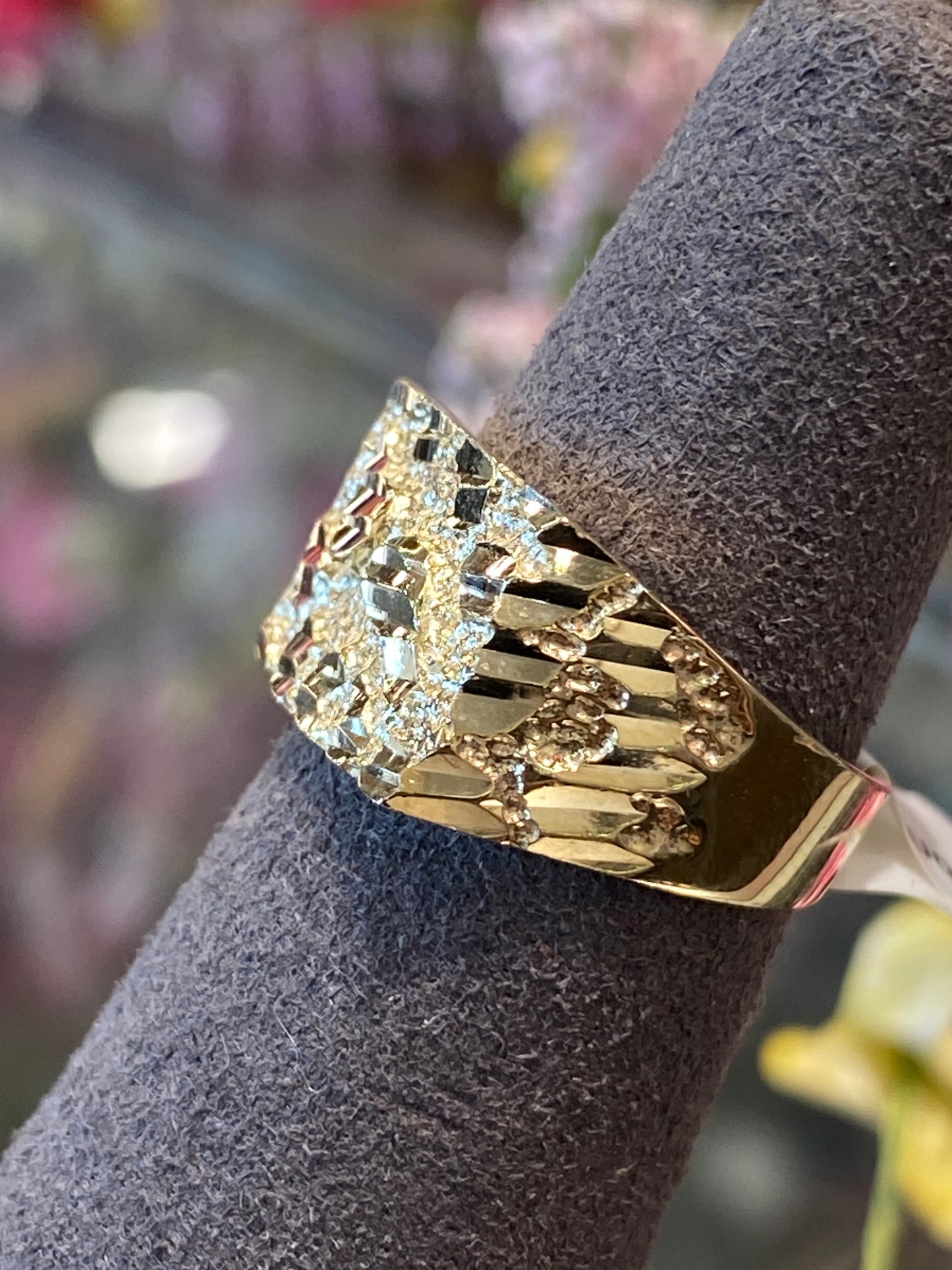 10k Yellow Gold Nugget Ring