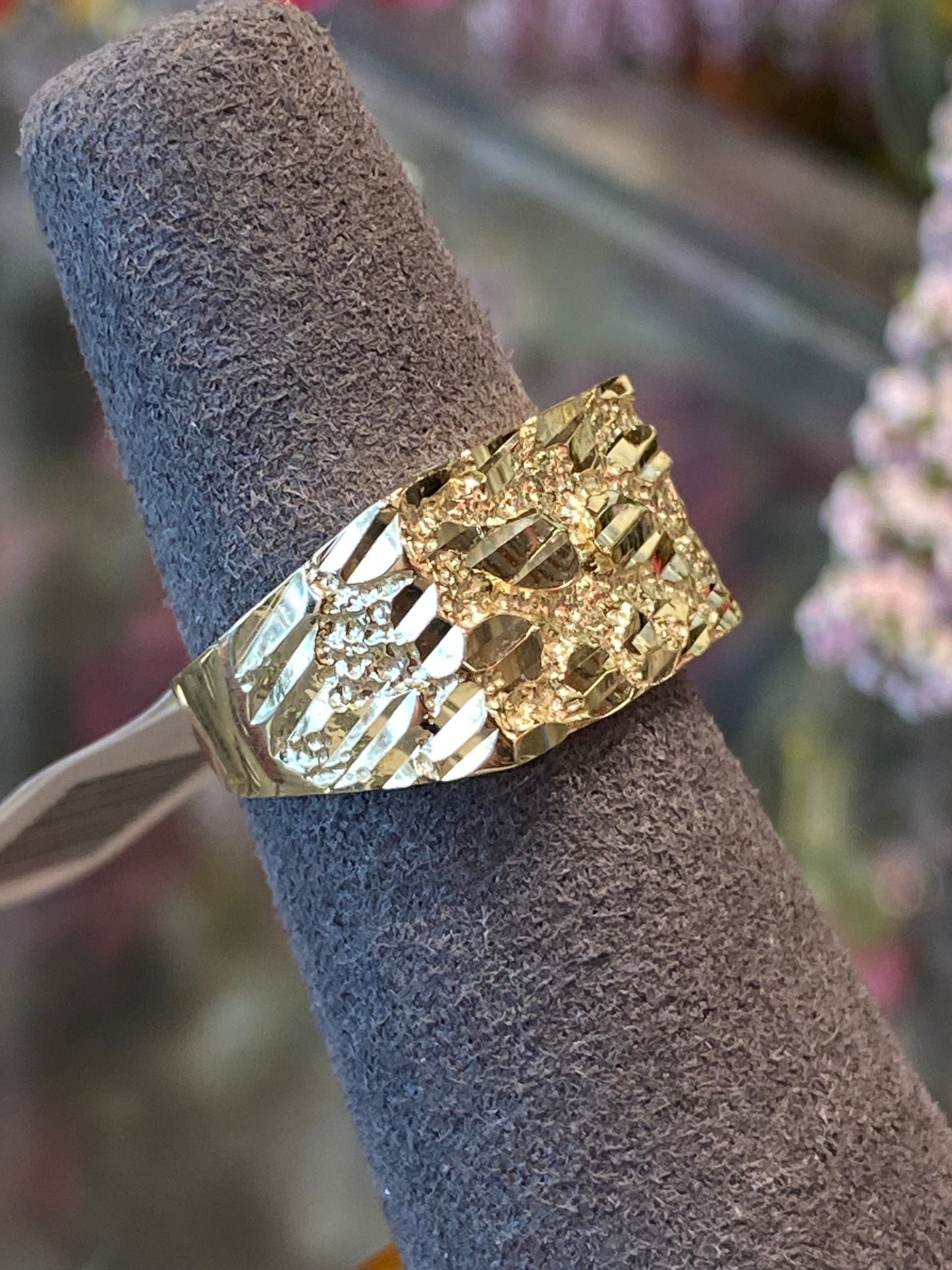 10k Yellow Gold Nugget Ring