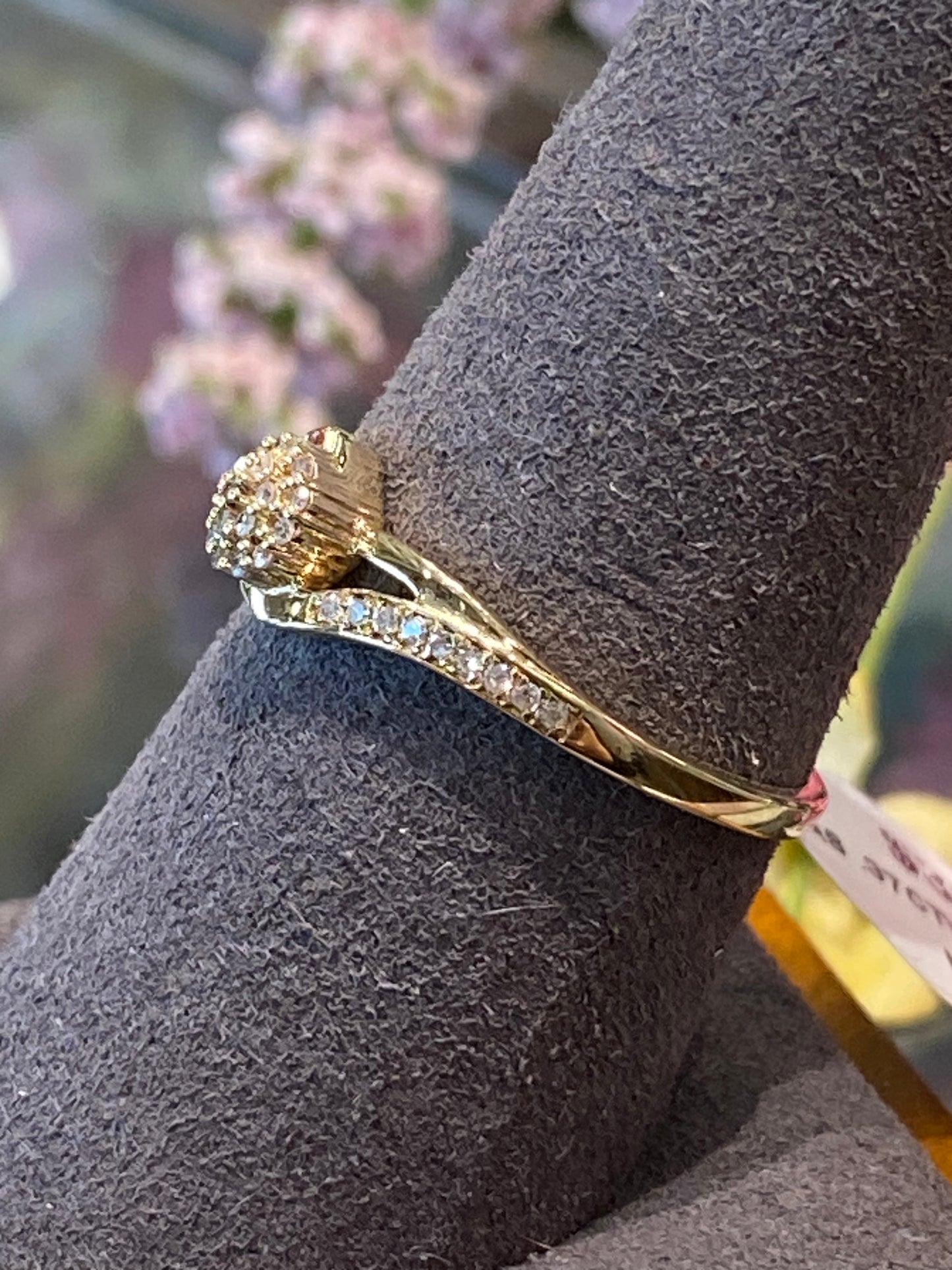 10k Yellow Gold Diamond Ring