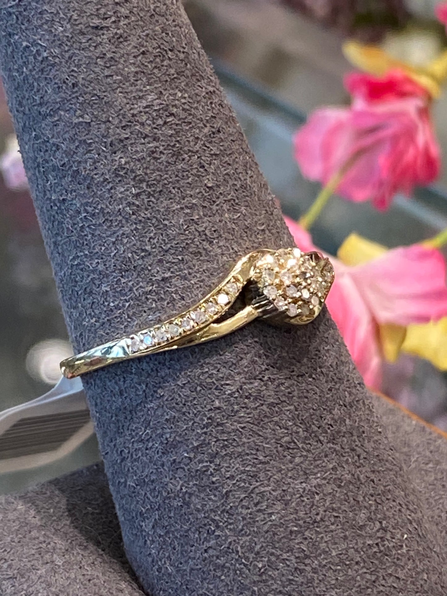 10k Yellow Gold Diamond Ring