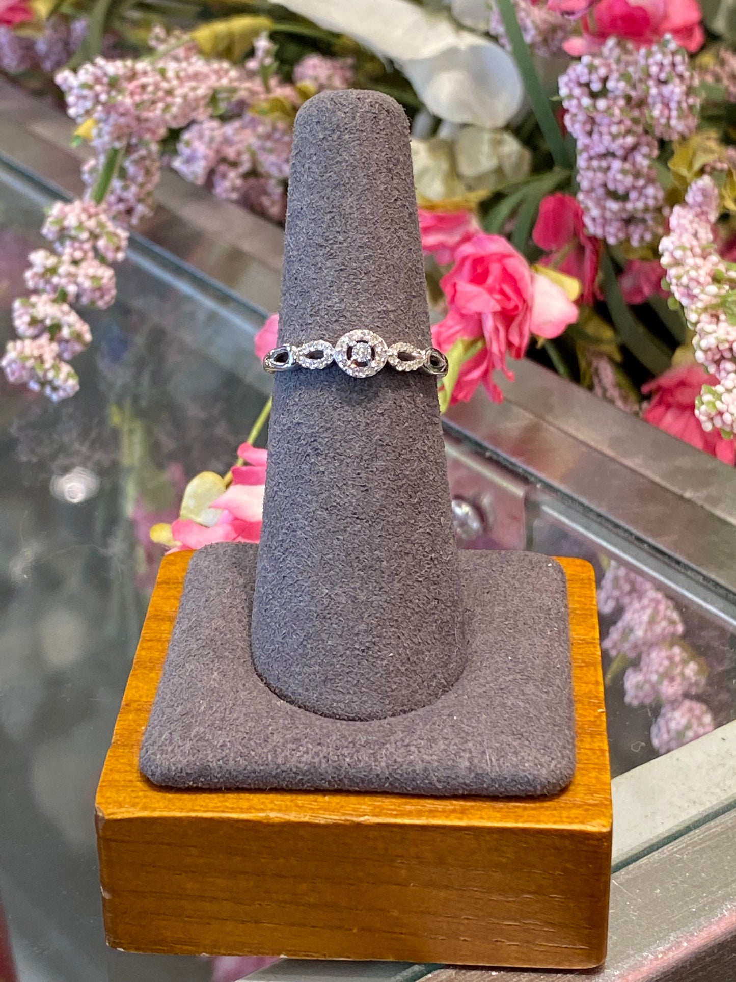 14k White Gold Diamond Ring