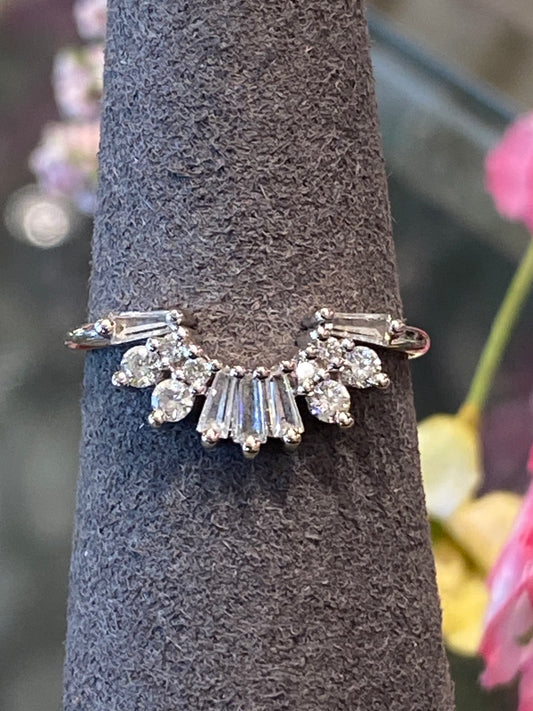 14k White Gold Ring With Cubic Zirconias