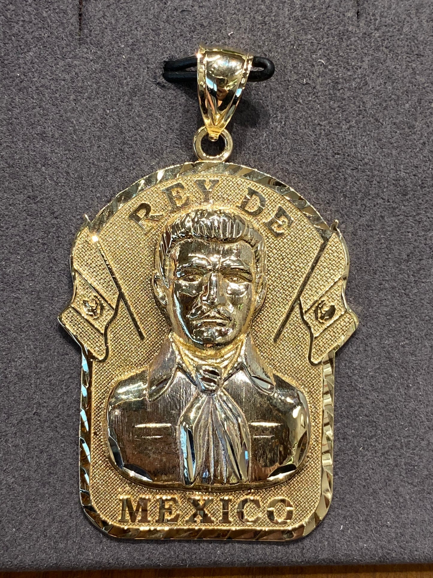 10k Yellow Gold Malverde Pendant