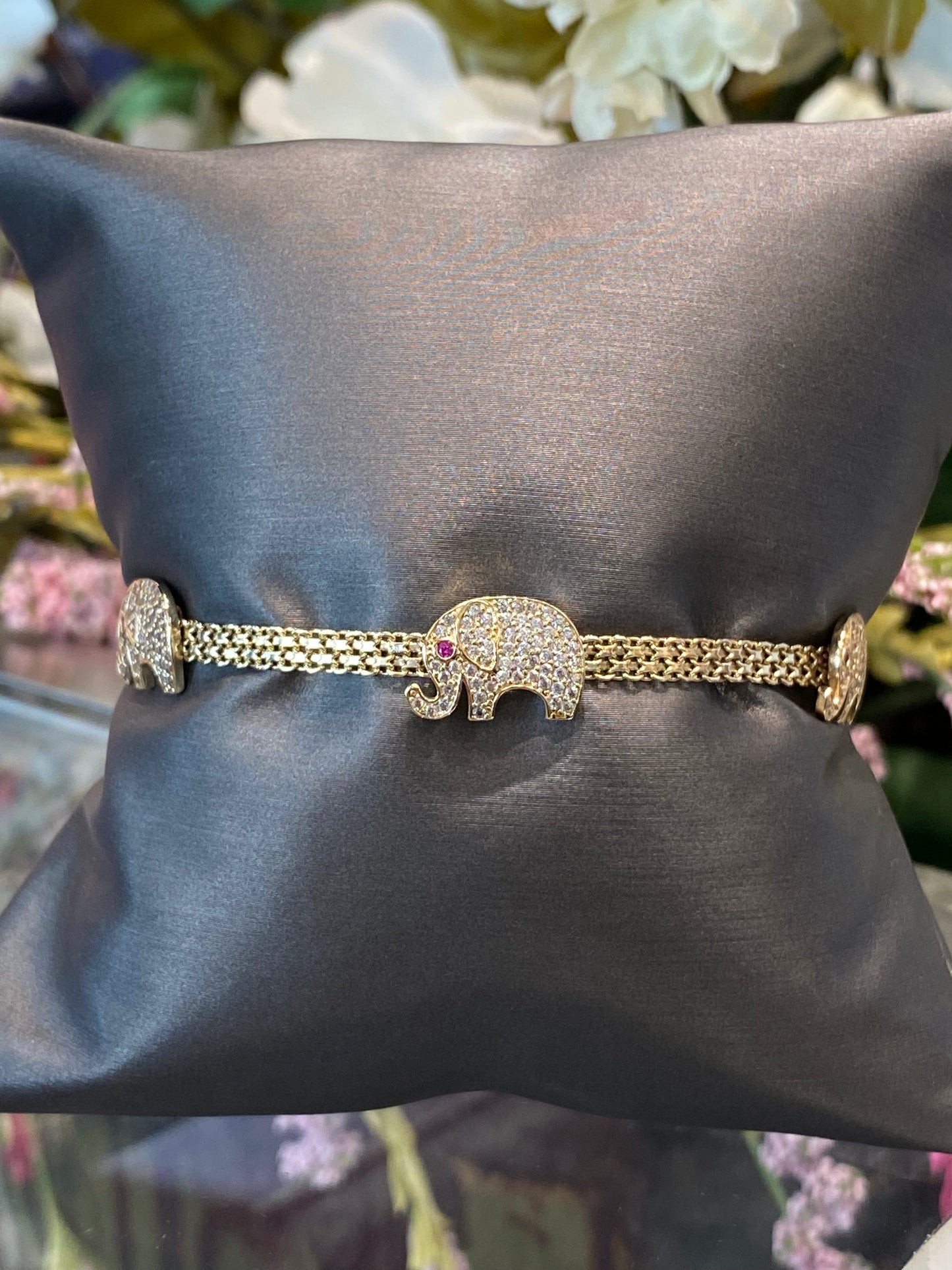 14k Yellow Gold Elephant Bracelet