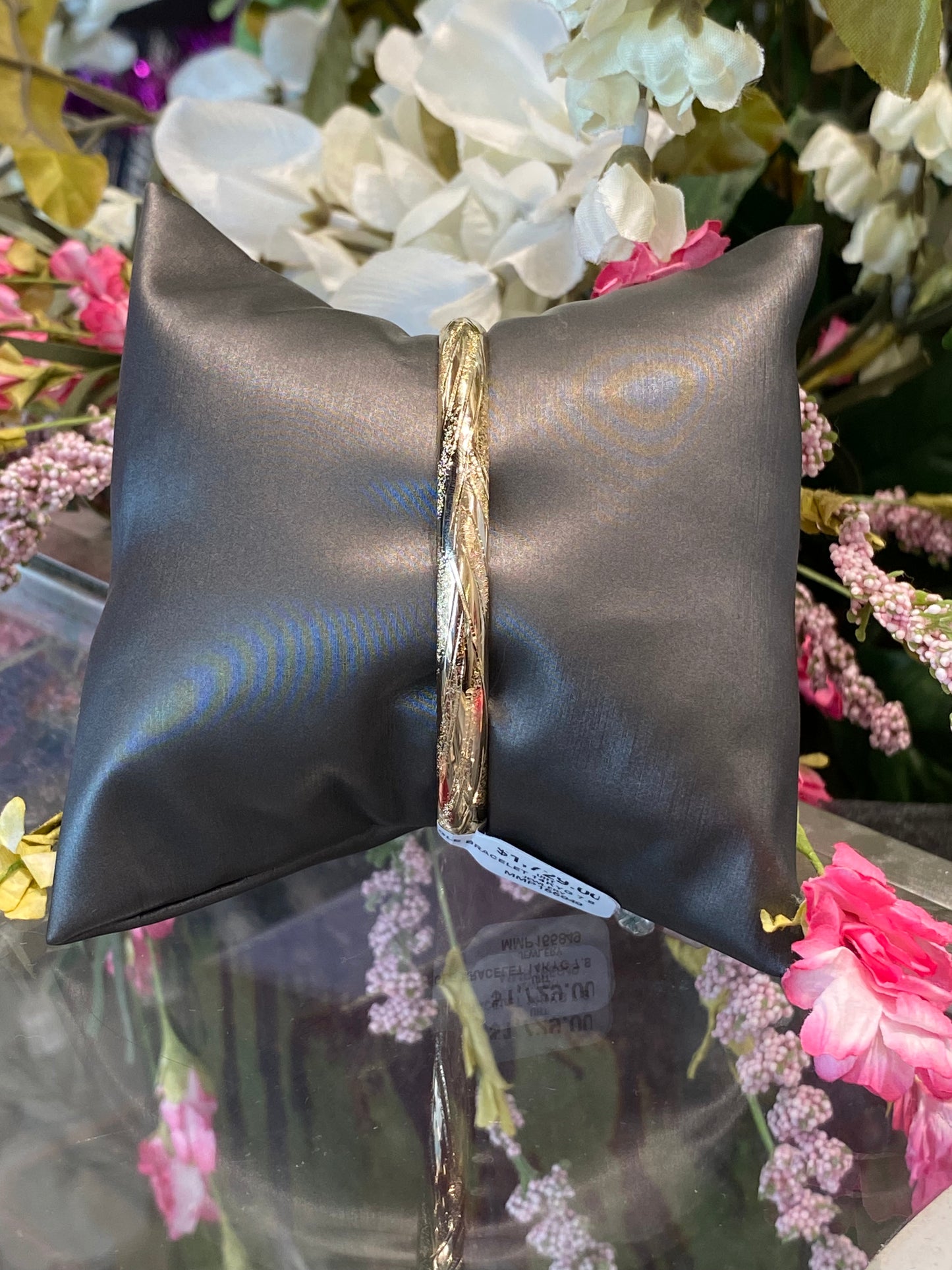 14k Yellow Gold Bangle