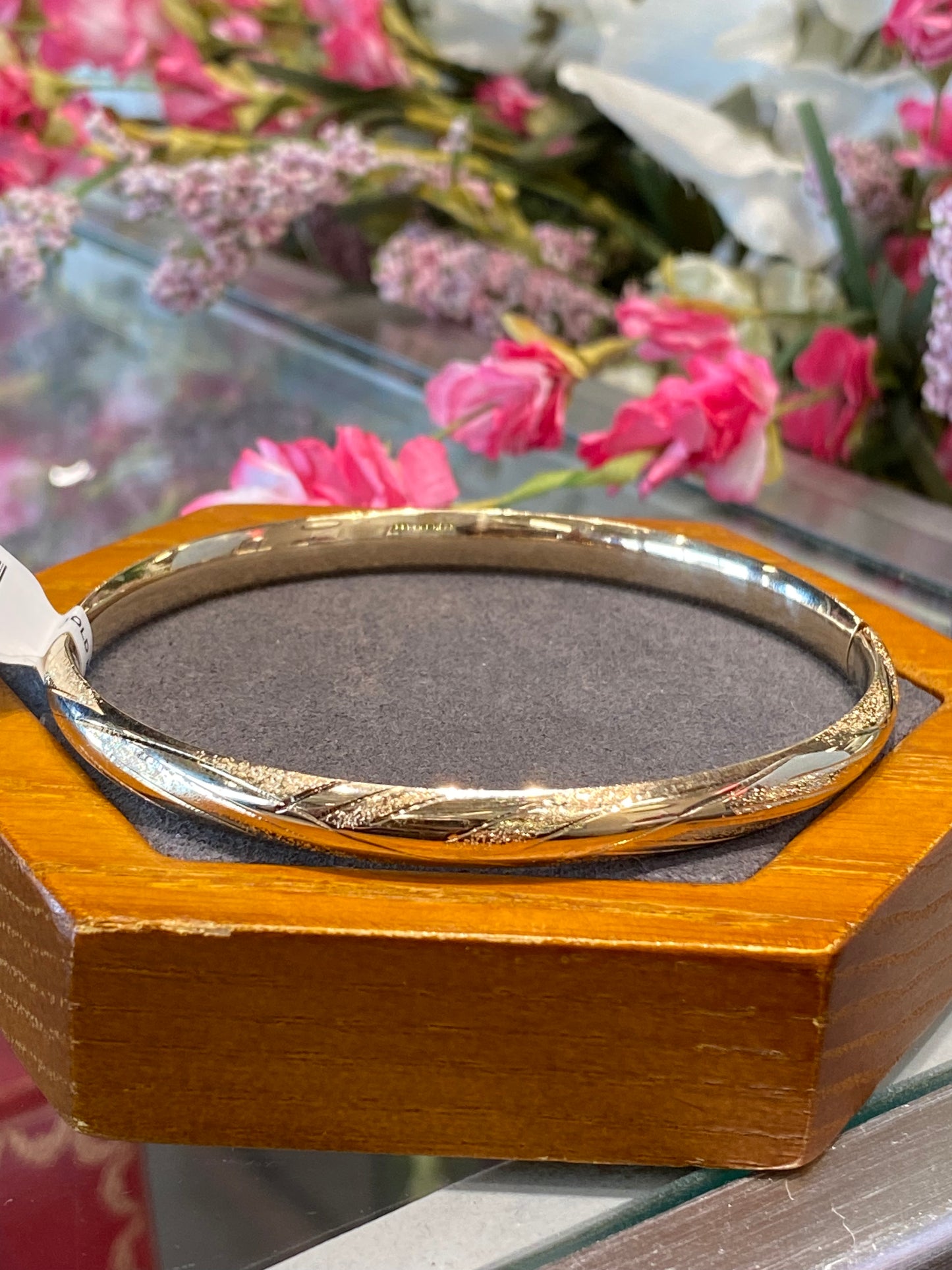 14k Yellow Gold Bangle