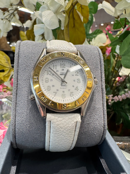 Timex Indiglo Quartz Watch (076205)