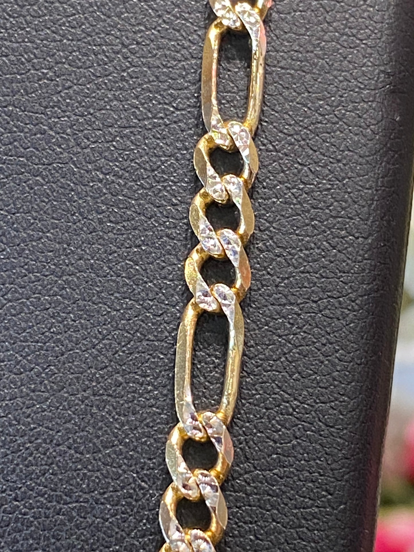 14k Two Tone Fígaro Chain