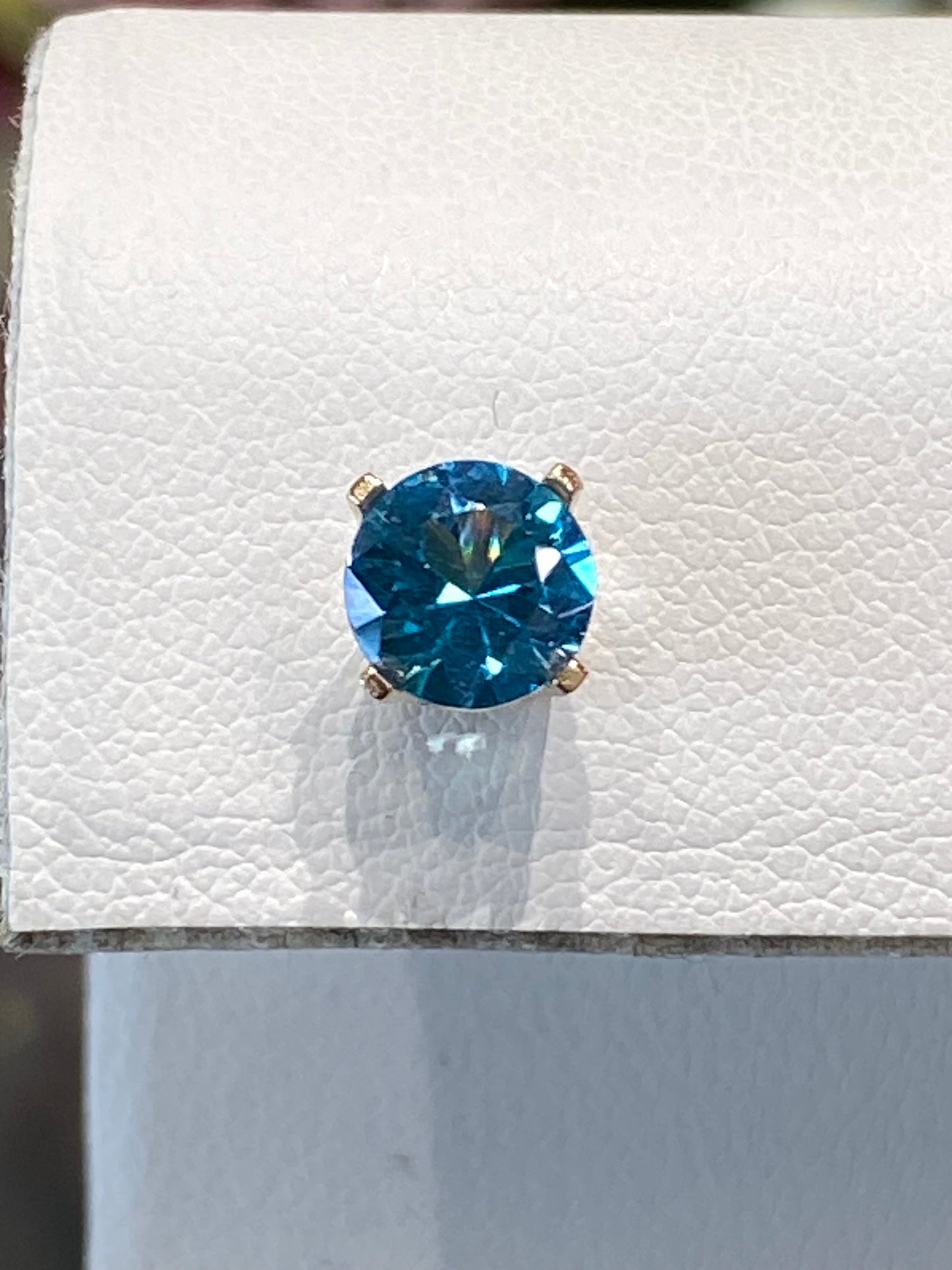 14k Yellow Gold Stud Earrings