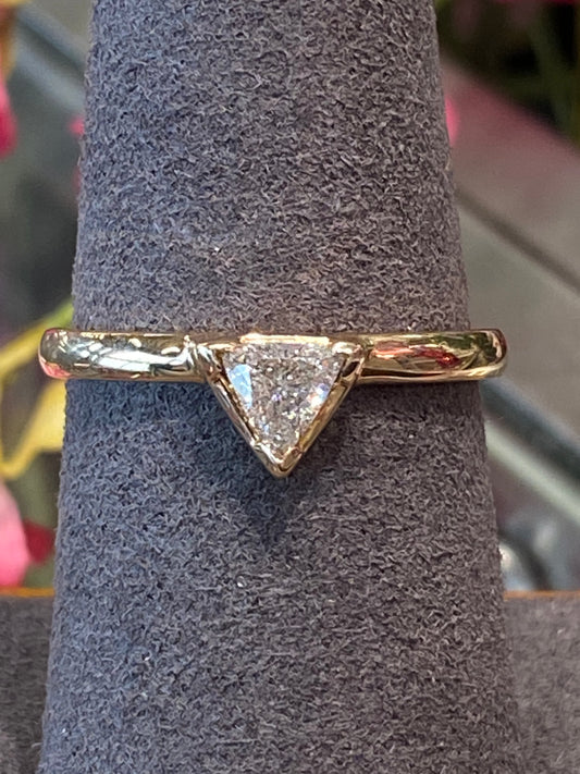 14k Yellow Gold Diamond Ring